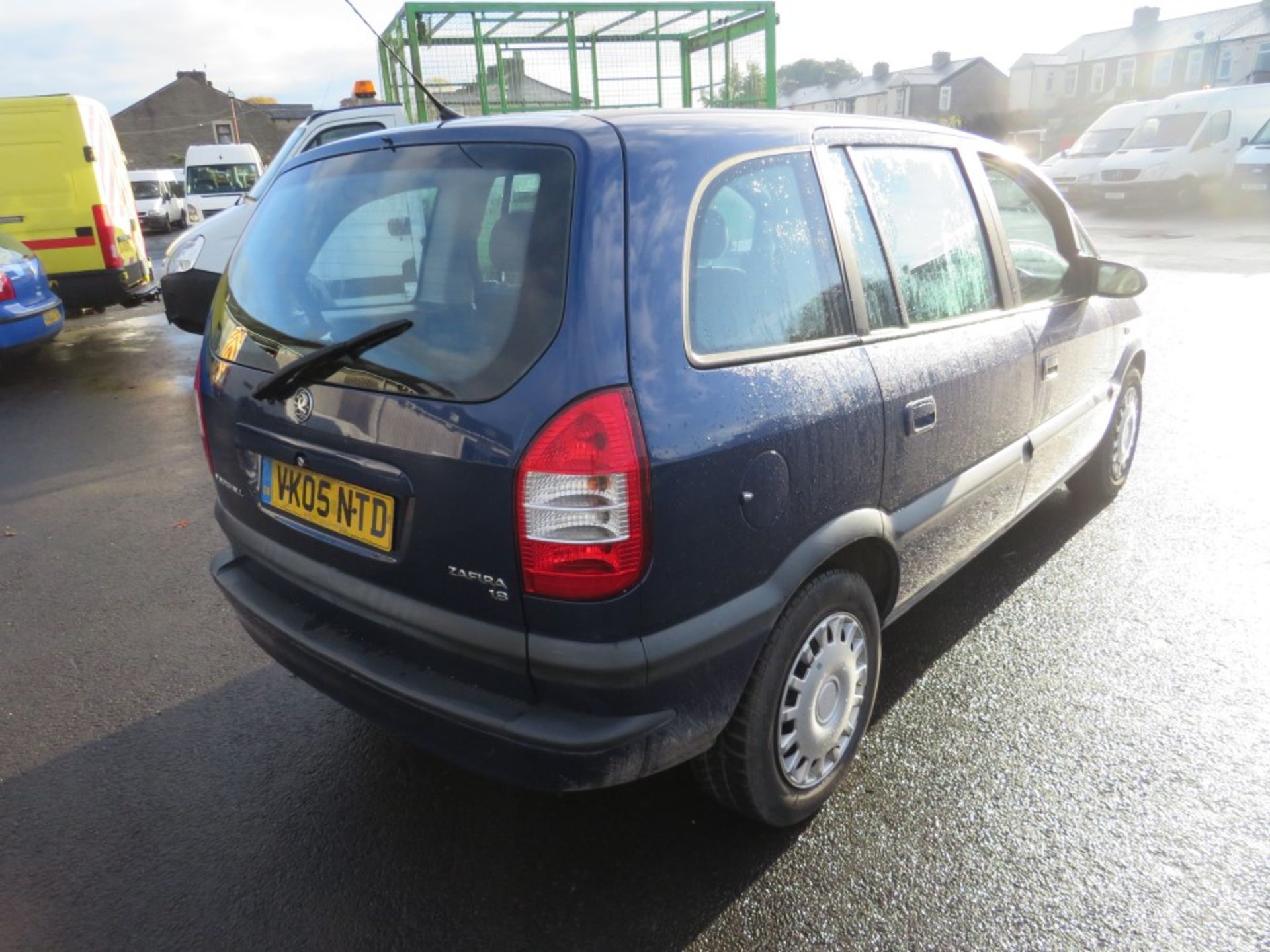 05 reg VAUXHALL ZAFIRA DESIGN, 1ST REG 05/05, TEST 03/21, 117260M, V5 HERE, 4 FORMER KEEPERS [NO - Image 4 of 5