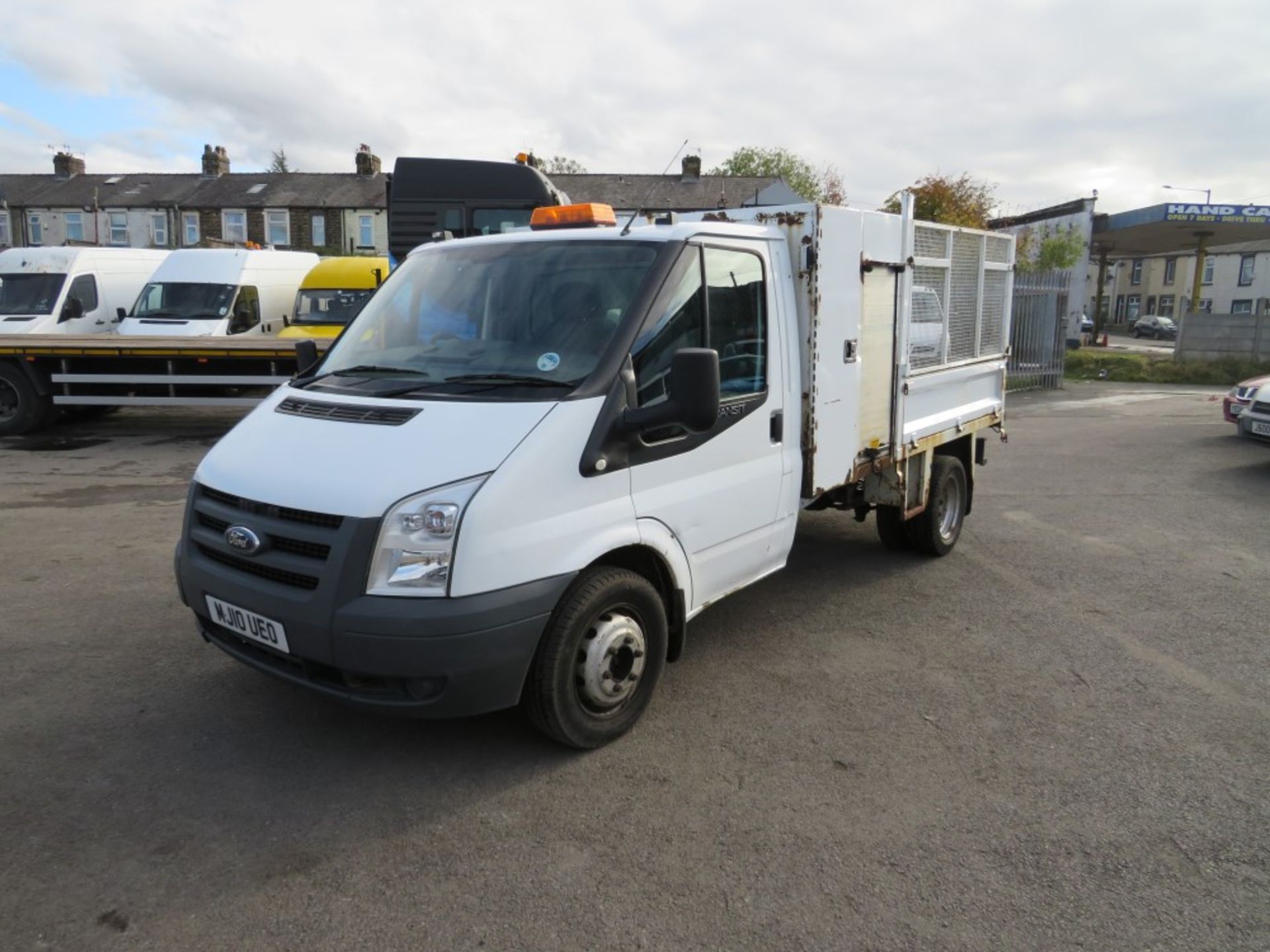 10 reg FORD TRANSIT 100 T350M RWD TIPPER (DIRECT COUNCIL) 1ST REG 07/10, TEST 12/20, 41169M NOT - Image 2 of 5