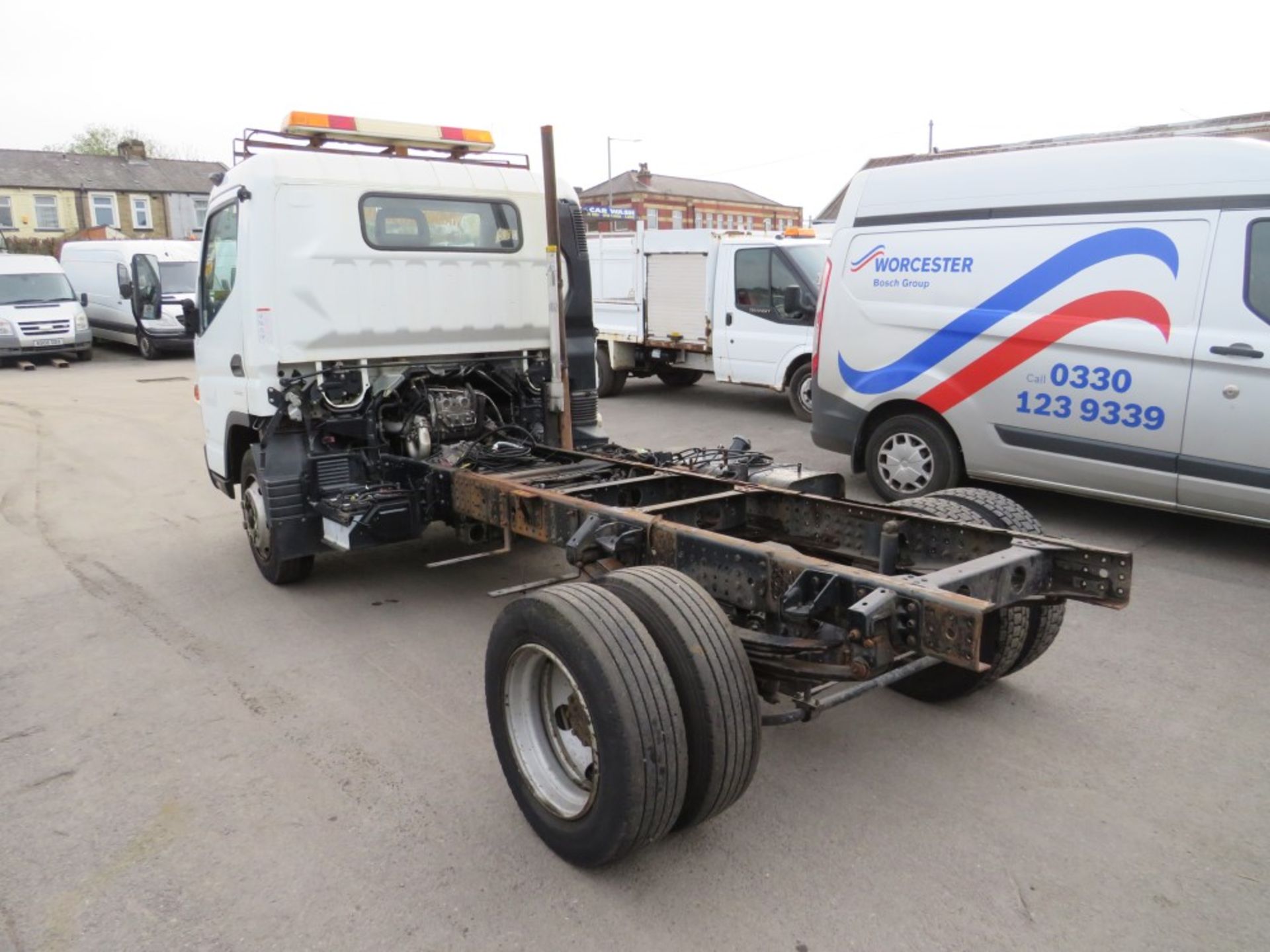 63 reg MITSUBISHI FUSO CANTER 7C18 34 AUTO CHASSIS CAB (DIRECT COUNCIL) 1ST REG 12/13, 95666M, V5 - Image 3 of 5