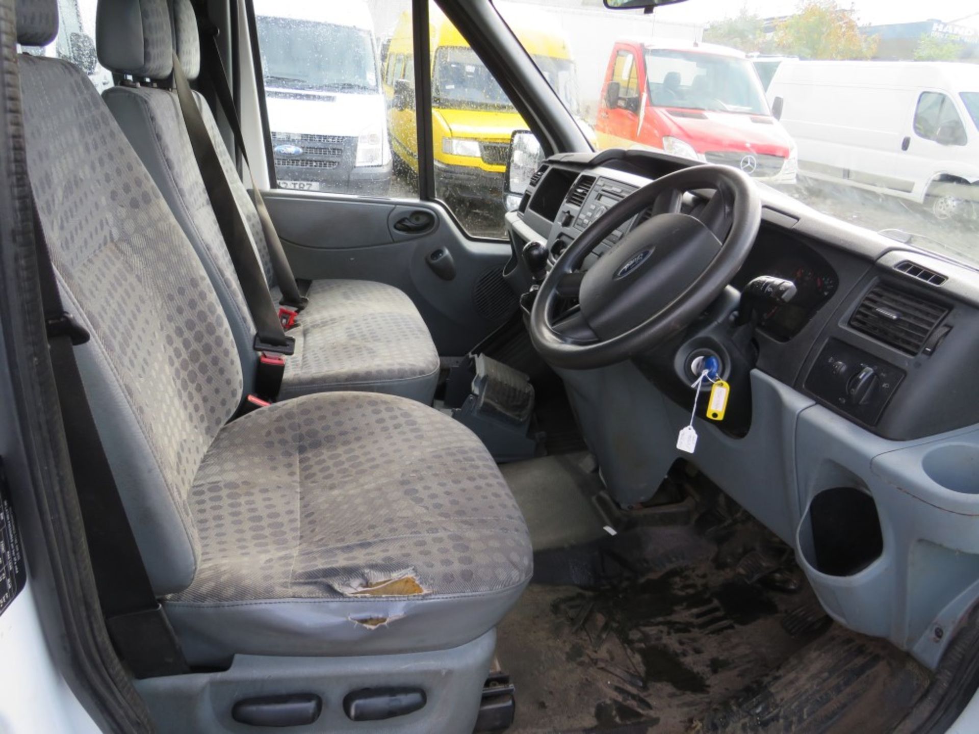 62 reg FORD TRANSIT 100 T350L D/C RWD TIPPER (DIRECT COUNCIL), 1ST REG 10/12, TEST 10/21, 52795M, V5 - Image 5 of 5