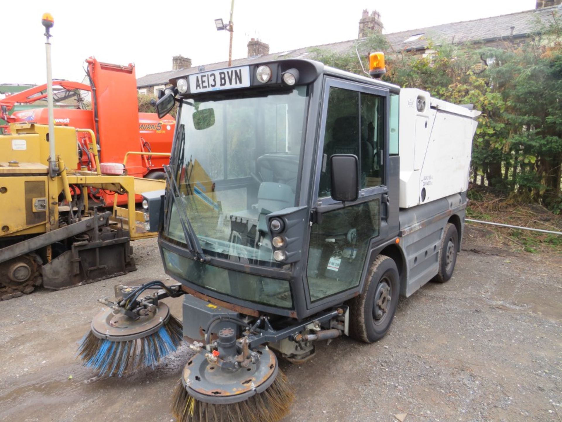 13 reg SCHMIDT SWEEPER (DIRECT COUNCIL) 1ST REG 07/13, V5 HERE, 1 OWNER FORM NEW [+ VAT] - Image 2 of 6