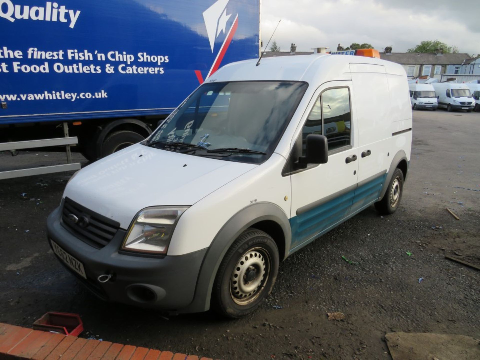 62 reg FORD TRANSIT CONNECT 90 T230 (DIRECT UNITED UTILITIES WATER) 1ST REG 10/12, TEST 06/21, - Image 2 of 5