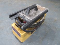 240V WALLPAPER STRIPPER (DIRECT HIRE CO) [+ VAT]