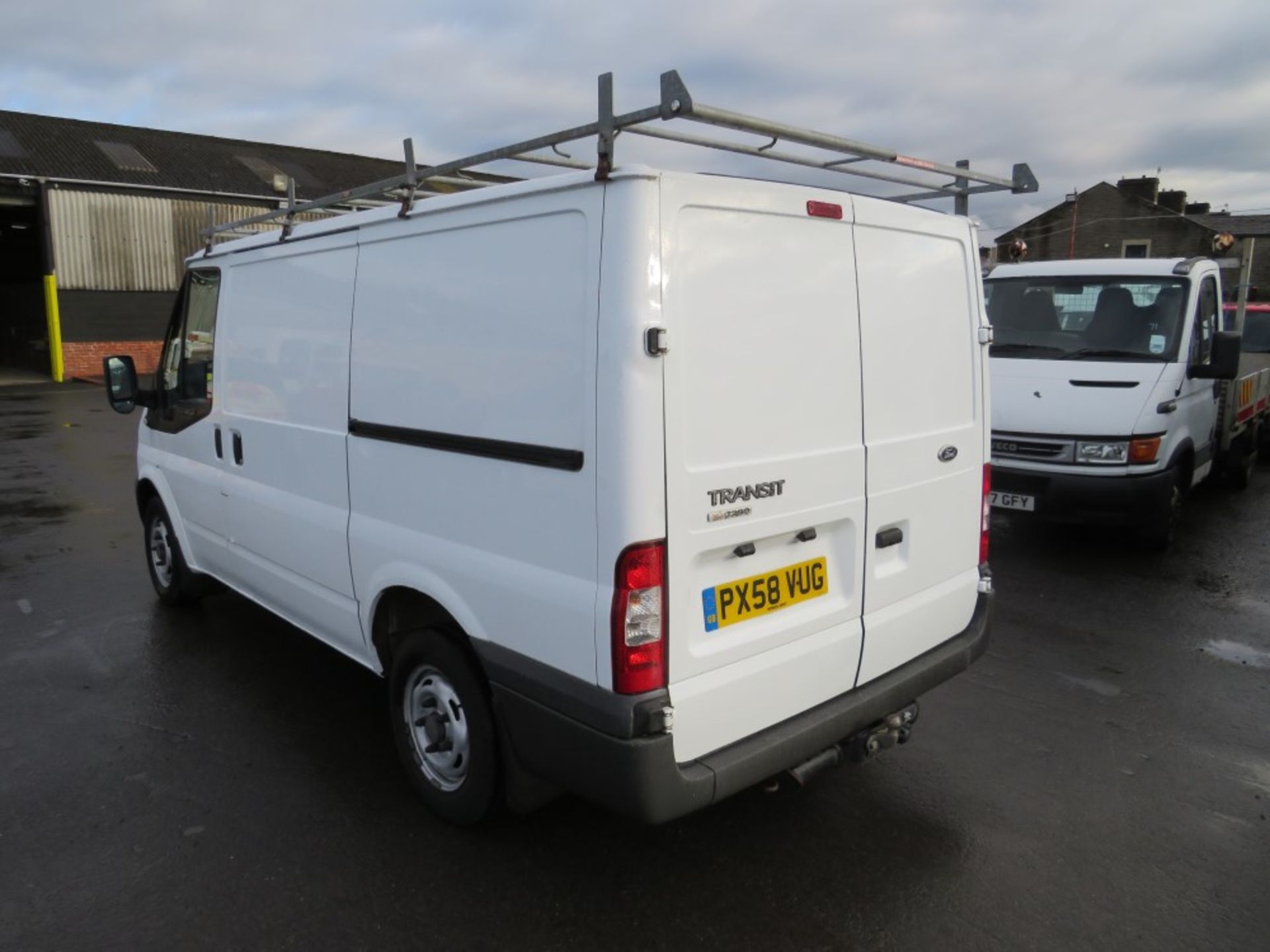 58 reg FORD TRANSIT T280 FWD C/W ROOF RACK, 1ST REG 10/08, 111029M WARRANTED, V5 HERE, 2 FORMER - Image 3 of 5