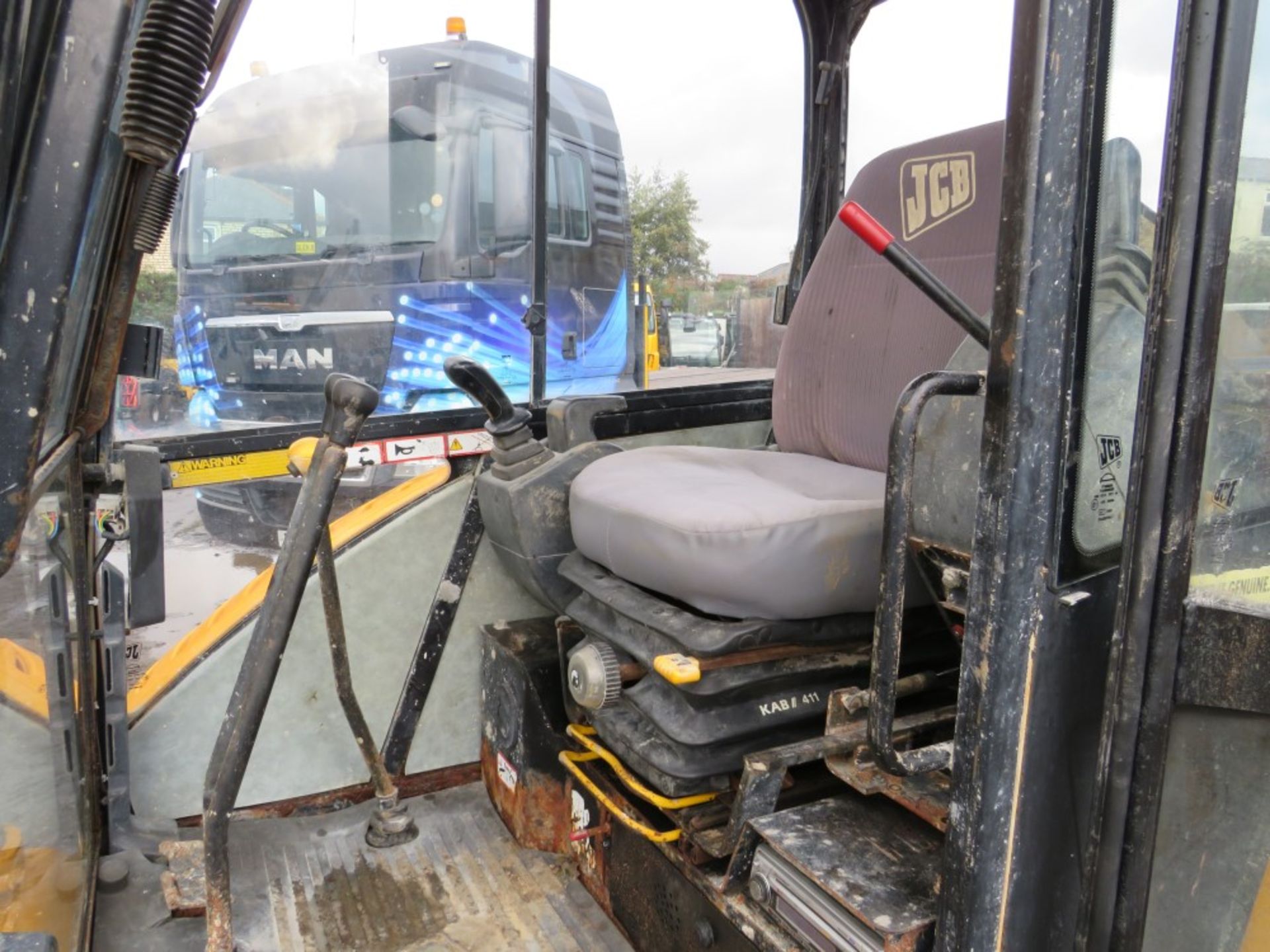 2000 JCB 8052 5 TON MINI DIGGER C/W DITCHING BUCKET, 6204 HOURS [+ VAT] - Image 5 of 5