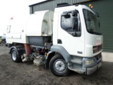 04 reg DAF LF 55.160 JOHNSON SWEEPER (LOCATION SHEFFIELD) 1ST REG 04/04, 93408M, V5 HERE, 2 FORMER