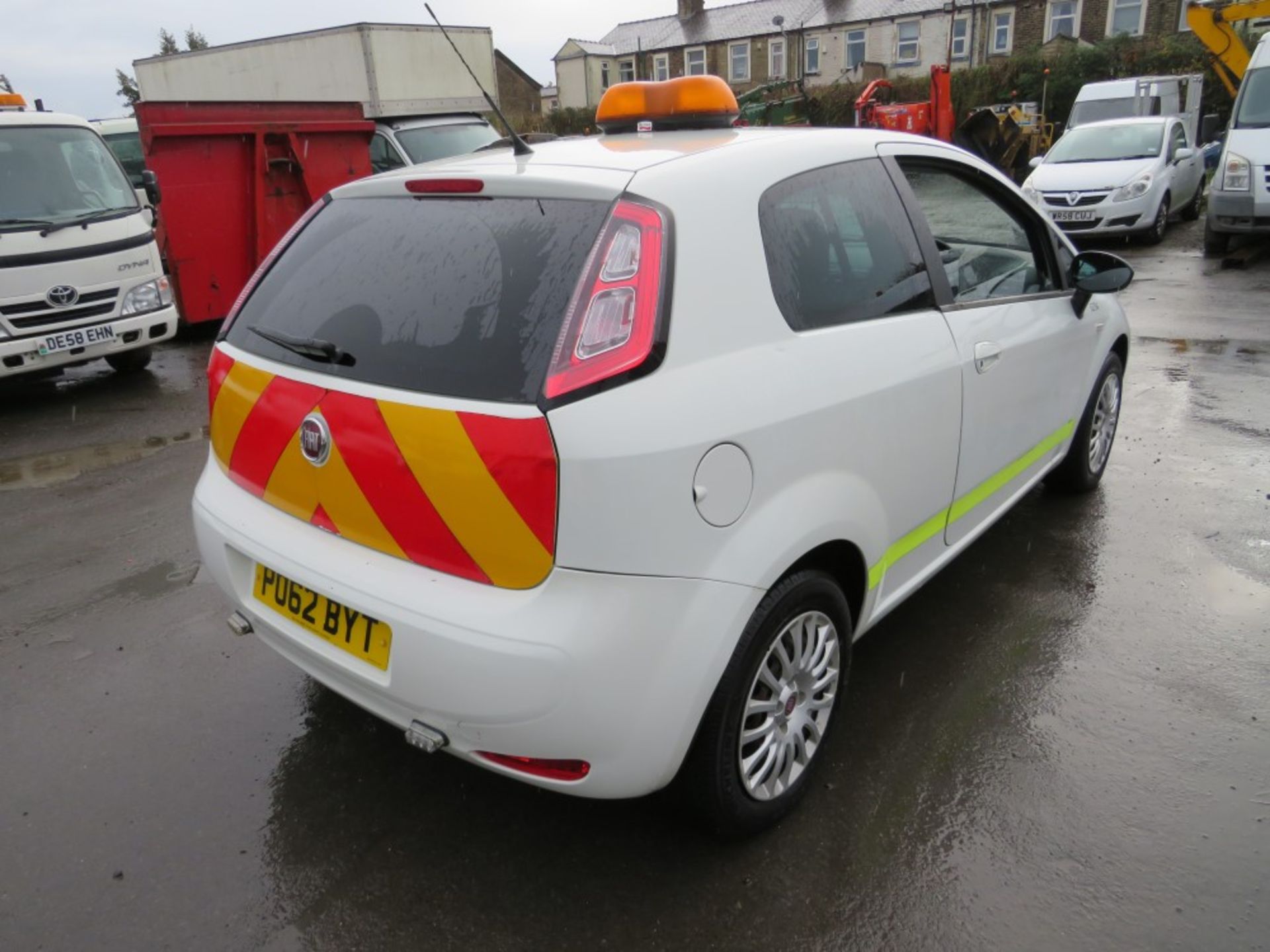 62 reg FIAT PUNTO EVO ACTIVE MULTIJET (DIRECT COUNCIL) 1ST REG 11/12, 109807M, V5 HERE, [+ VAT] - Image 4 of 6