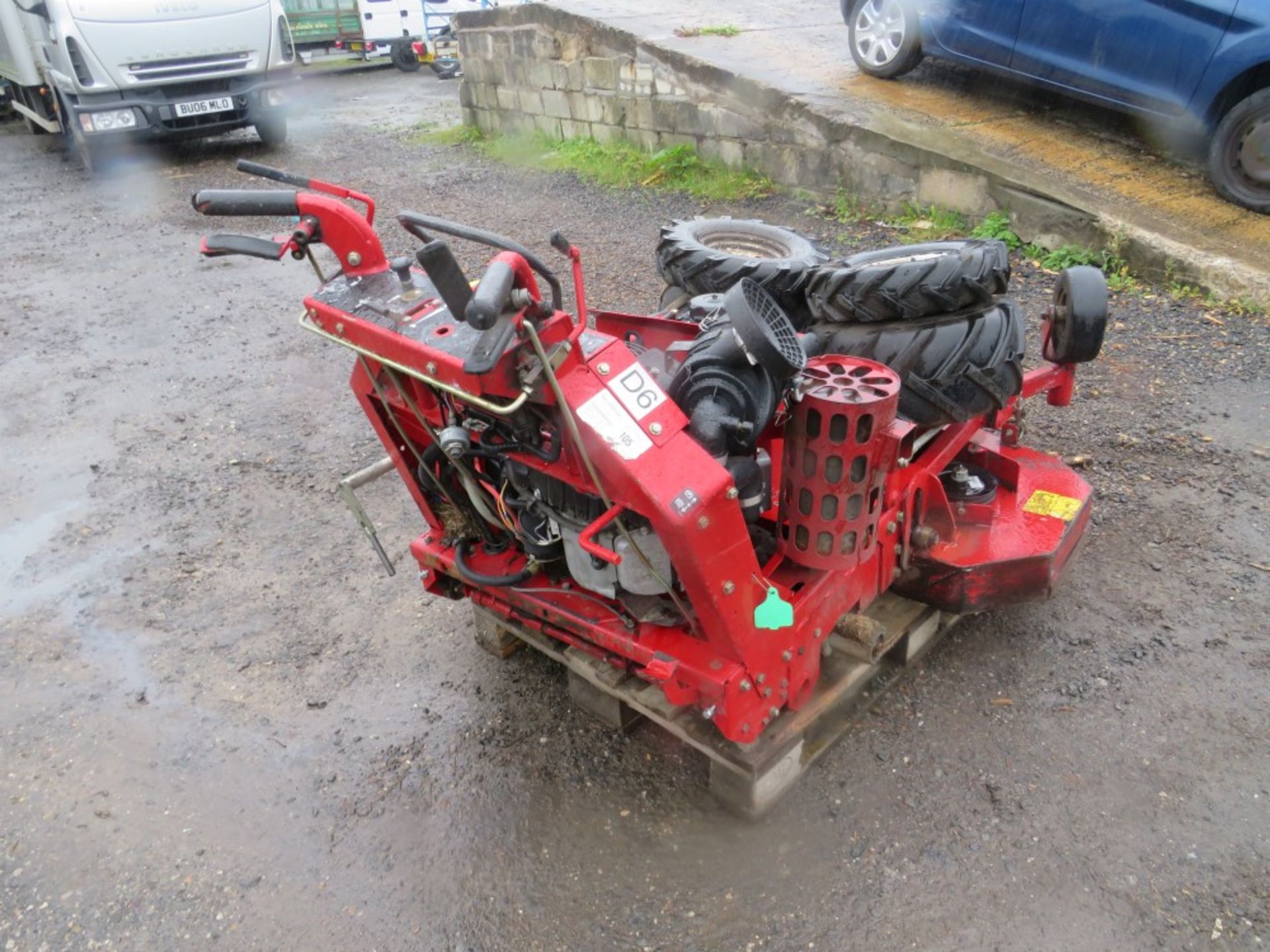 FERRIS ROTARY MOWER WITH BROKEN AXLE (DIRECT COUNCIL) (NO KEYS) [+ VAT]