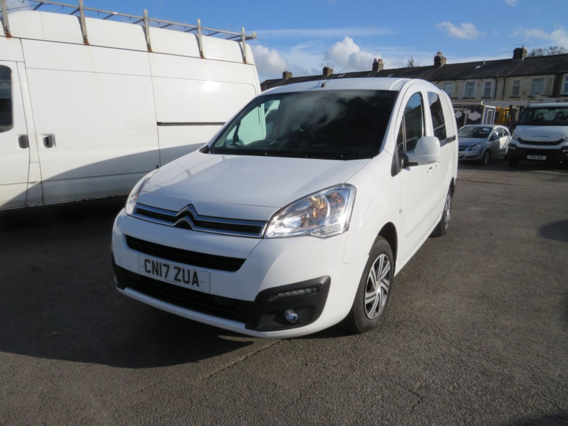 17 reg CITROEN BERLINGO 725 X BLUE HDI, 1ST REG 03/17, TEST 03/21, 83822M WARRANTED, V5 HERE, 1 - Image 2 of 6