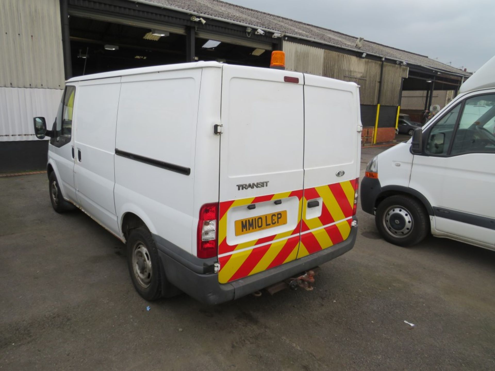 10 reg FORD TRANSIT 85 T260M FWD, 1ST REG 07/10, TEST 01/21, 94181M WARRANTED, V5 HERE, 1 FORMER - Image 3 of 5