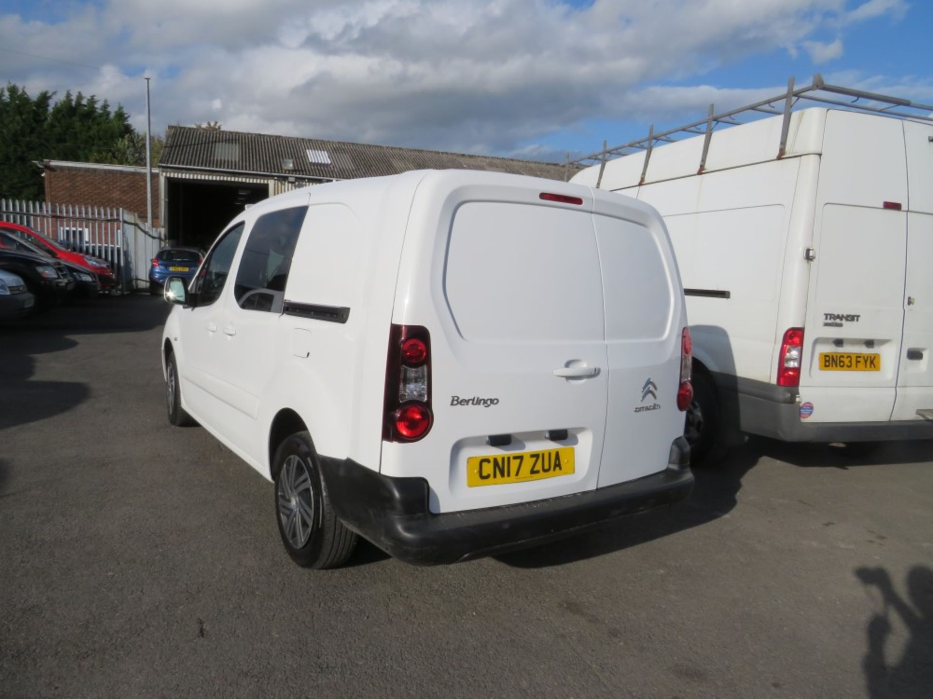 17 reg CITROEN BERLINGO 725 X BLUE HDI, 1ST REG 03/17, TEST 03/21, 83822M WARRANTED, V5 HERE, 1 - Image 3 of 6