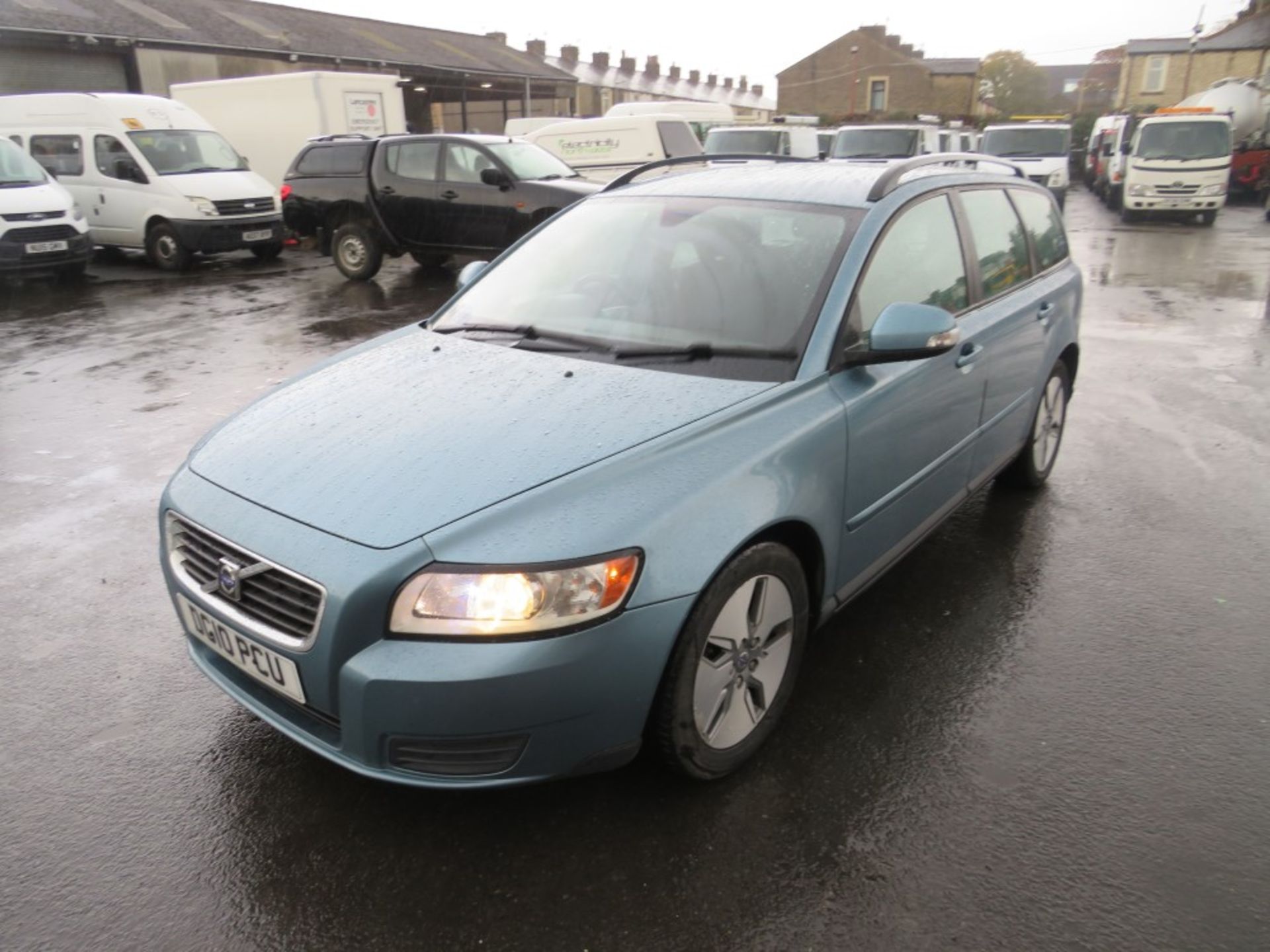 10 reg VOLVO V50 S D DRIVE ESTATE, 1ST REG 03/10, TEST 01/21, 177918M WARRANTED, V5 HERE, 3 FORMER - Image 2 of 5