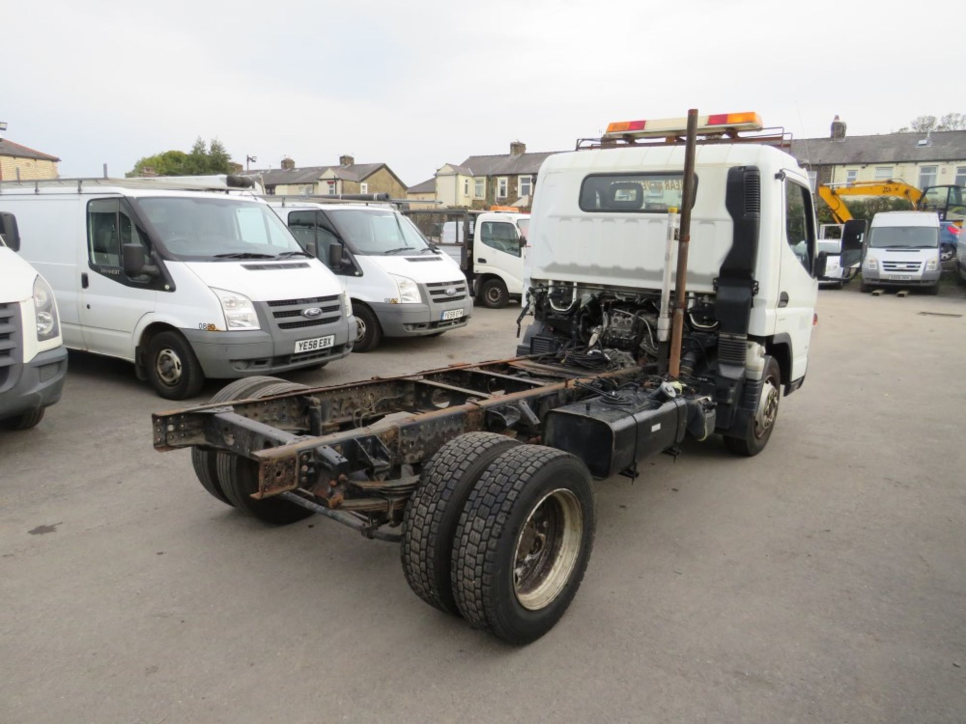 63 reg MITSUBISHI FUSO CANTER 7C18 34 AUTO CHASSIS CAB (DIRECT COUNCIL) 1ST REG 12/13, 95666M, V5 - Image 4 of 5