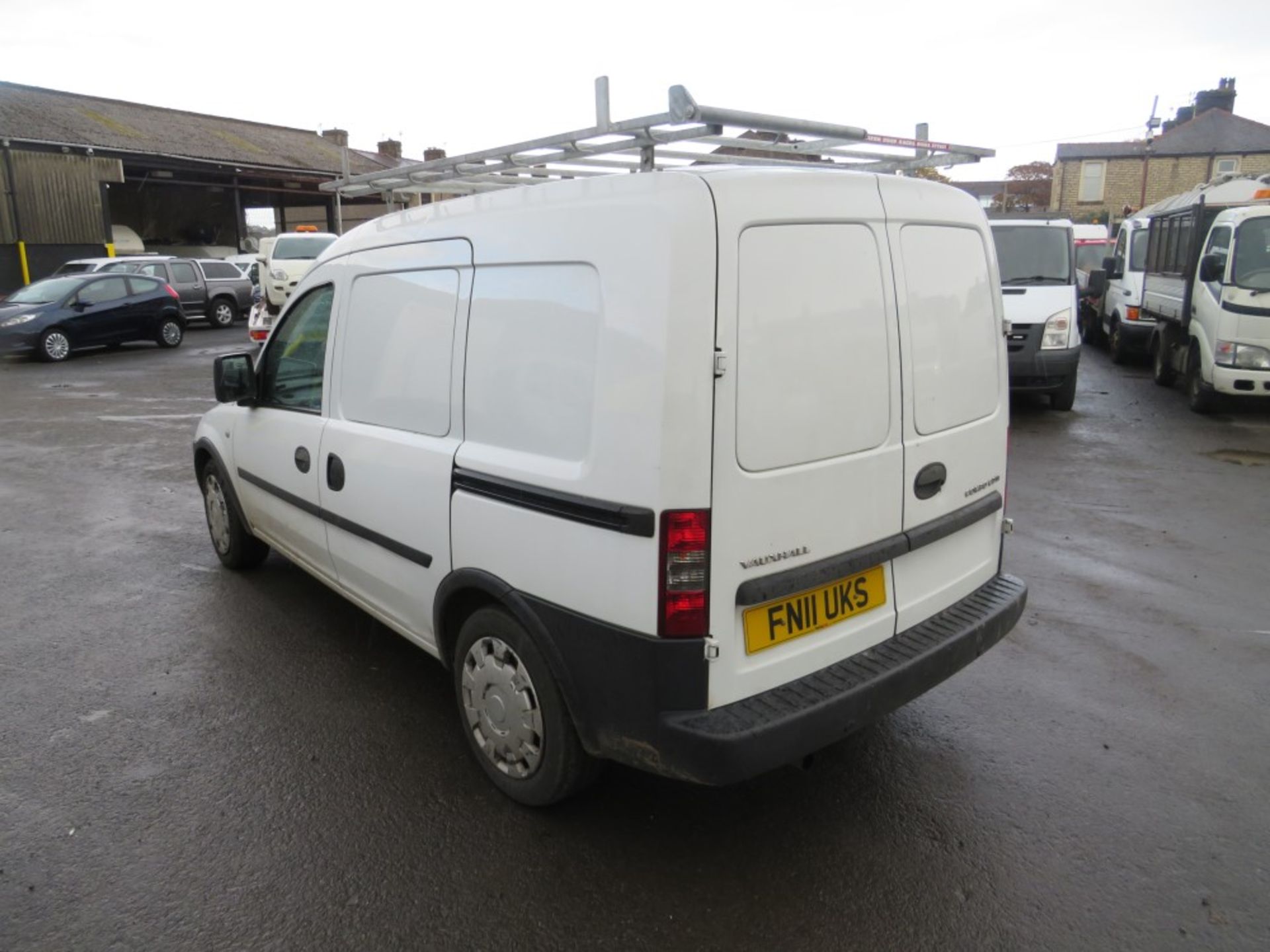 11 reg VAUXHALL COMBO 2000 CDTI, 1ST REG 03/11, TEST 01/21, 137601M, V5 HERE, 5 FORMER KEEPERS [NO - Image 3 of 6