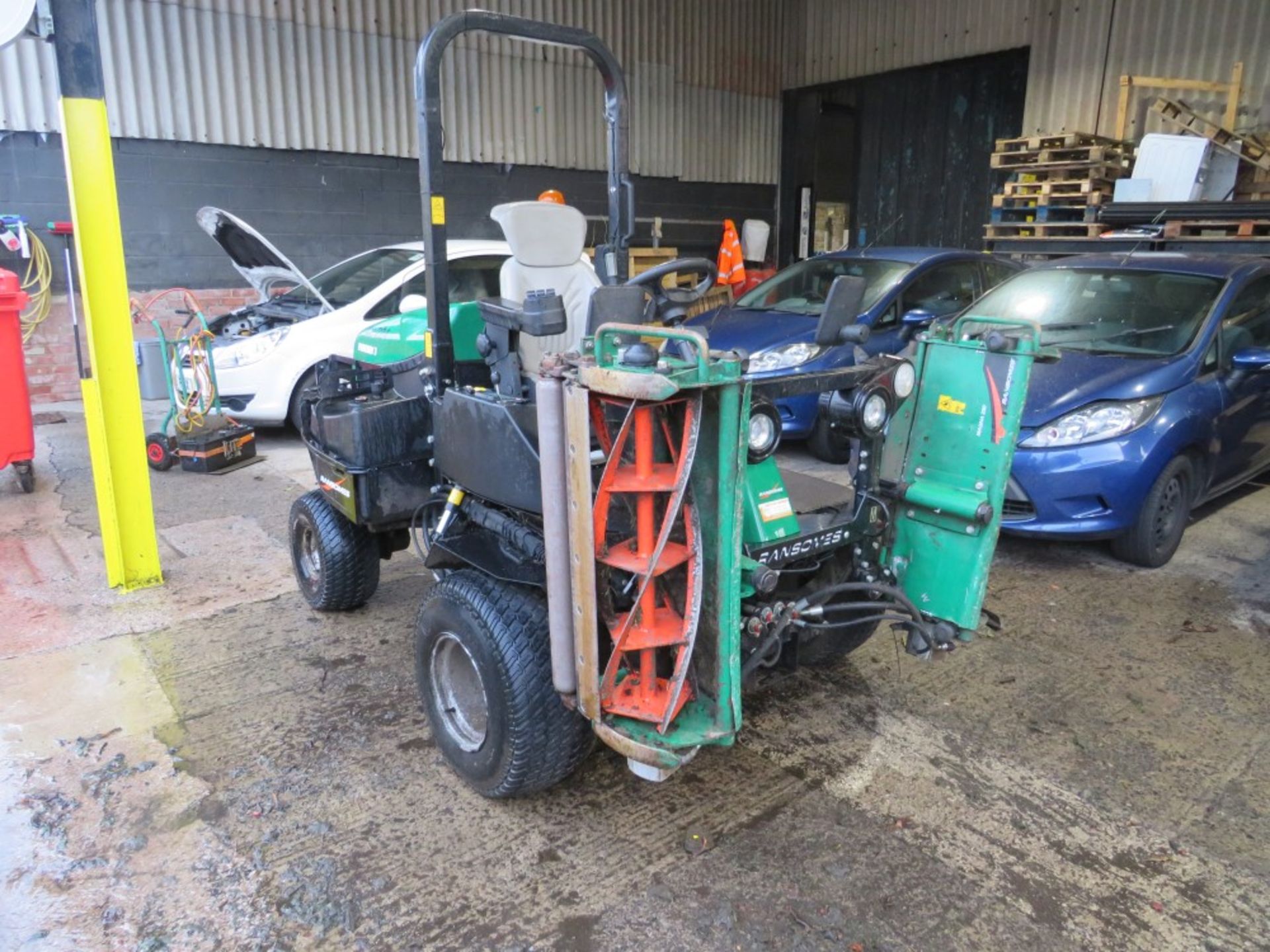 12 reg RANSOME PARKWAY 3 RIDE ON MOWER (DIRECT COUNCIL) 2176 HOURS, V5 HERE, 1 OWNER FROM NEW [+