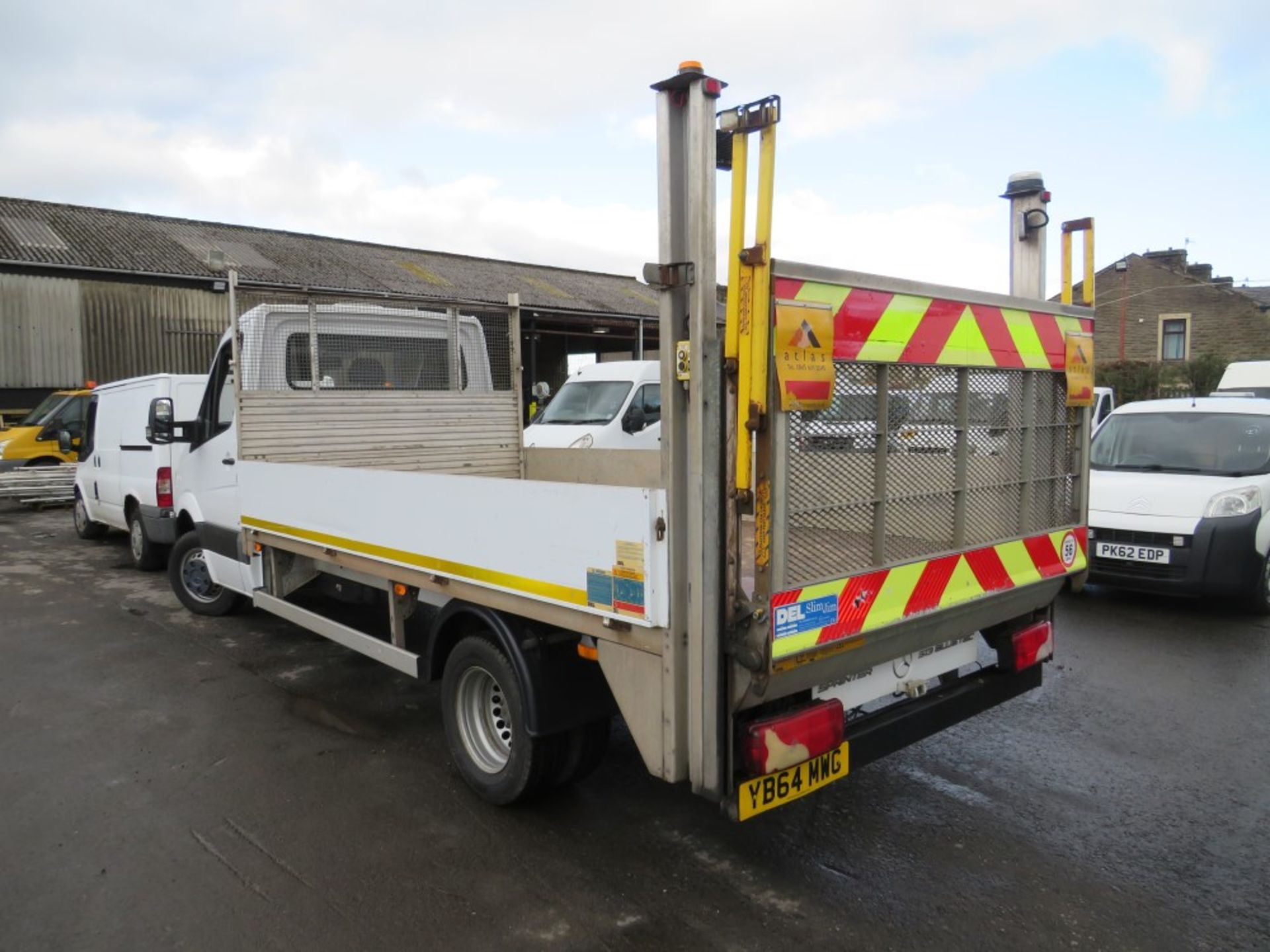 64 reg MERCEDES SPRINTER 513 CDI DROPSIDE / FLATBED C/W TAIL LIFT, 1ST REG 01/15, TEST 06/21, - Image 3 of 5