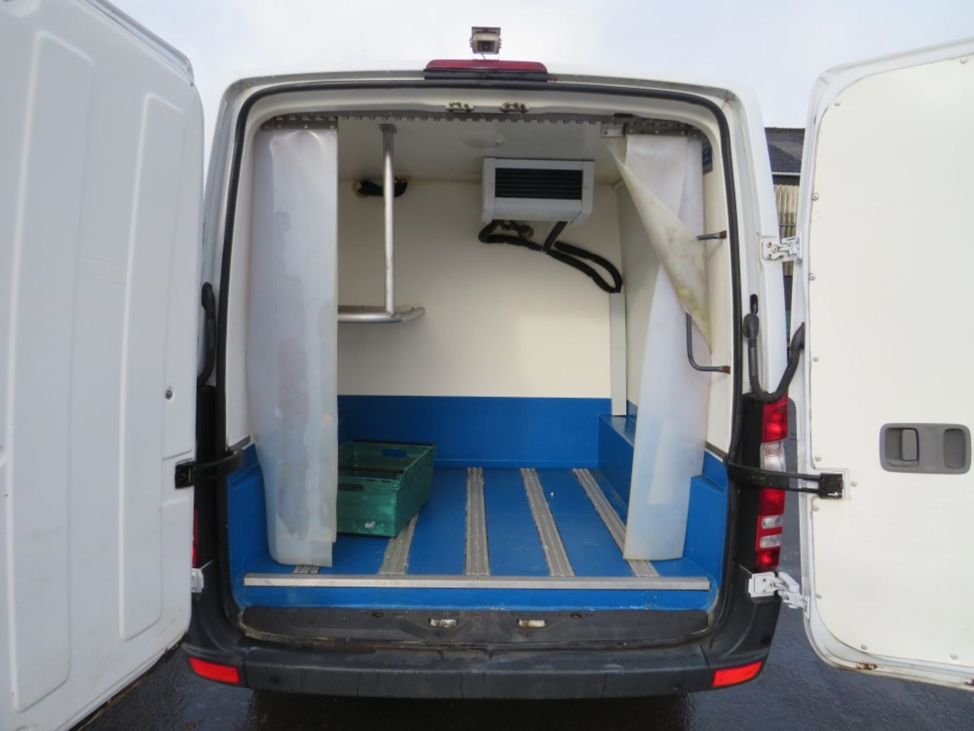 64 reg MERCEDES SPRINTER 313 CDI FRIDGE / FREEZER VAN, 1ST REG 10/14, 322200M WARRANTED, V5 HERE, - Image 5 of 7