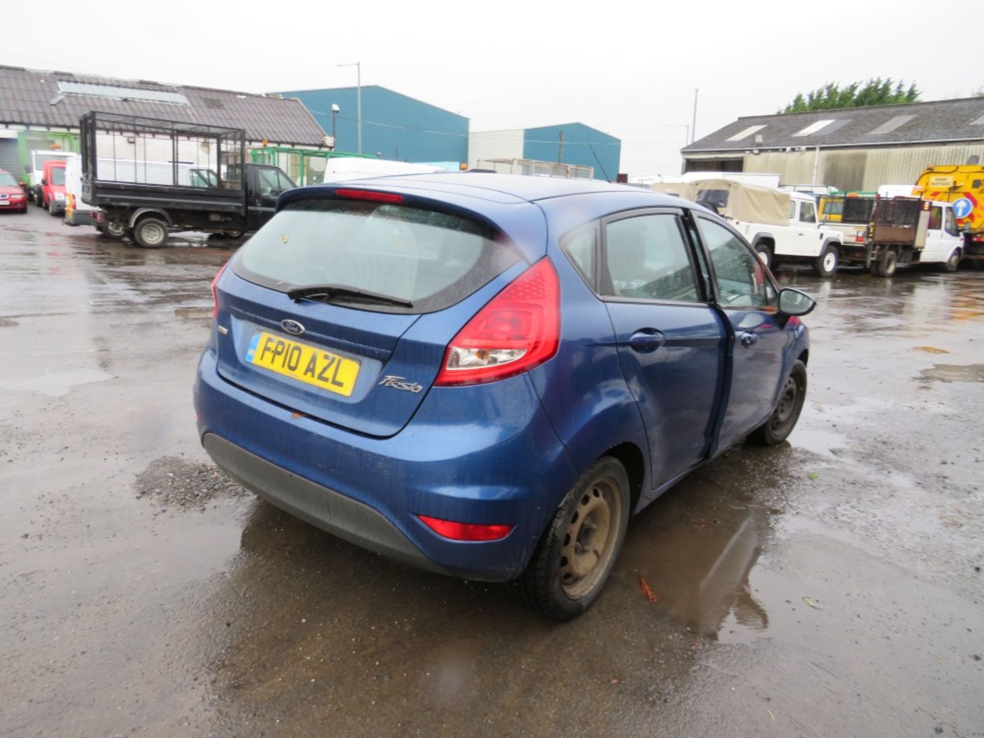 10 reg FORD FIESTA EDGE TDCI 68 HATCHBACK (DIRECT COUNCIL) 1ST REG 05/10, TEST 05/21, 99936M, V5 - Image 4 of 5