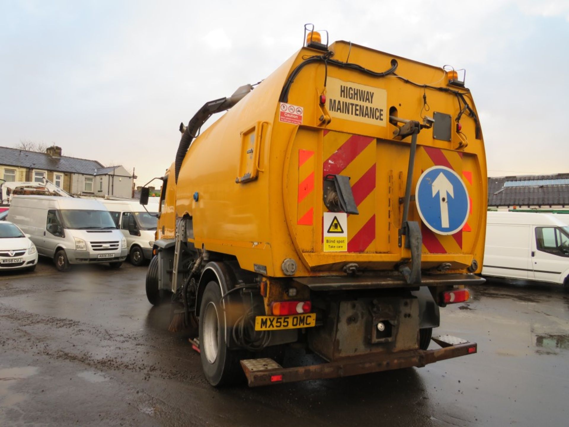 55 reg DAF FA LF55.220 ROAD SWEEPER, 1ST REG 01/06, 405180KM NOT WARRANTED, V5 HERE, 1 OWNER FROM - Image 3 of 5