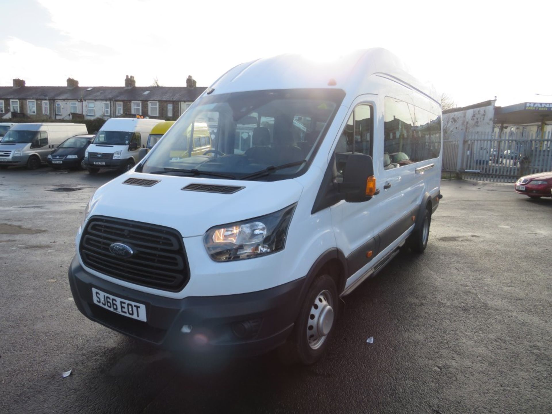 66 reg FORD TRANSIT 460 ECONETIC TECH MINIBUS, 1ST REG 10/16, TEST 10/21, 38192KM WARRANTED, V5 - Image 2 of 6