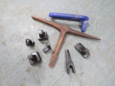 BOX OF ASSORTED ANVIL TOOLS [NO VAT]