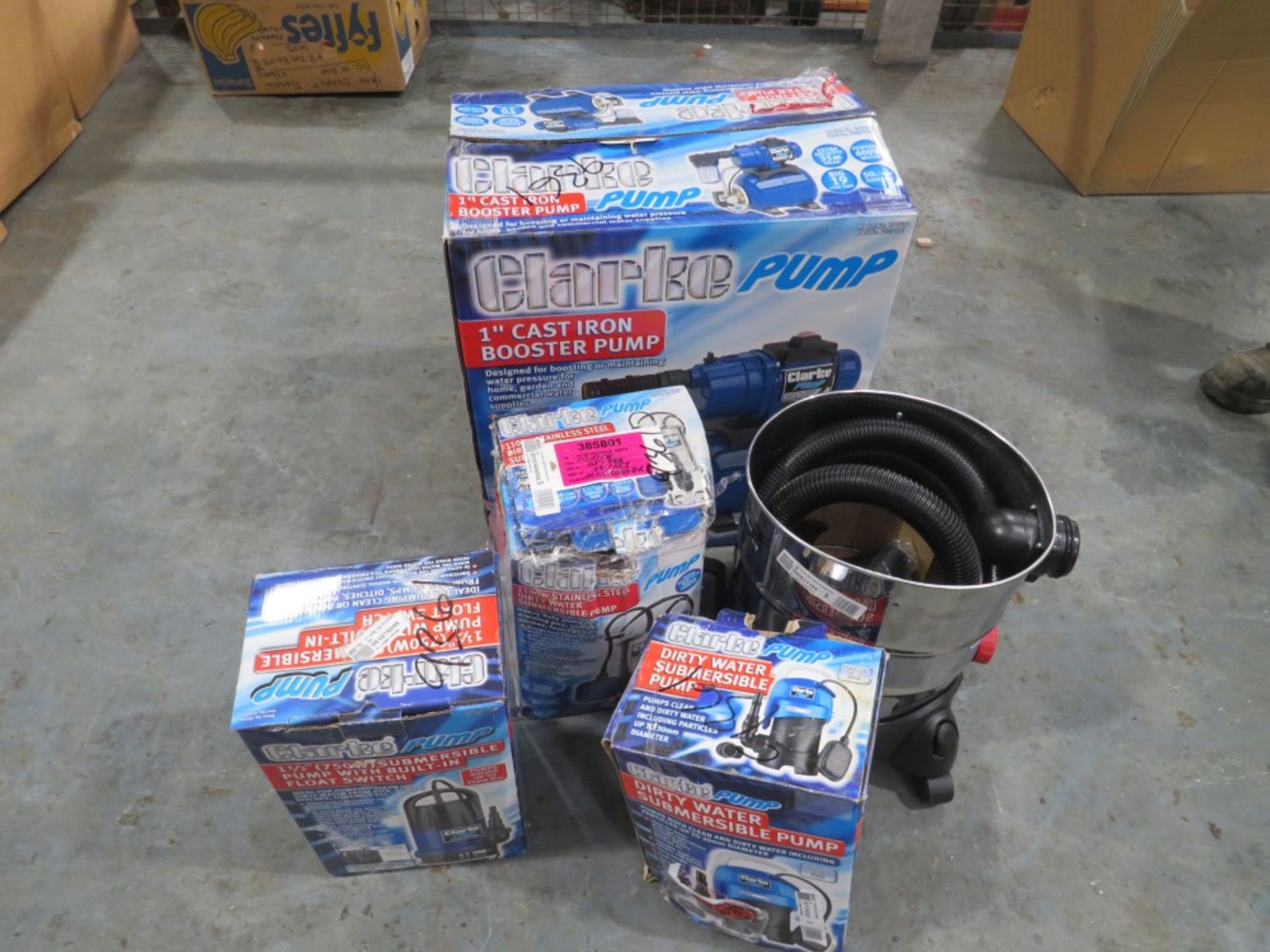 VACUUM CLEANER, 5 x PUMPS [+ VAT]