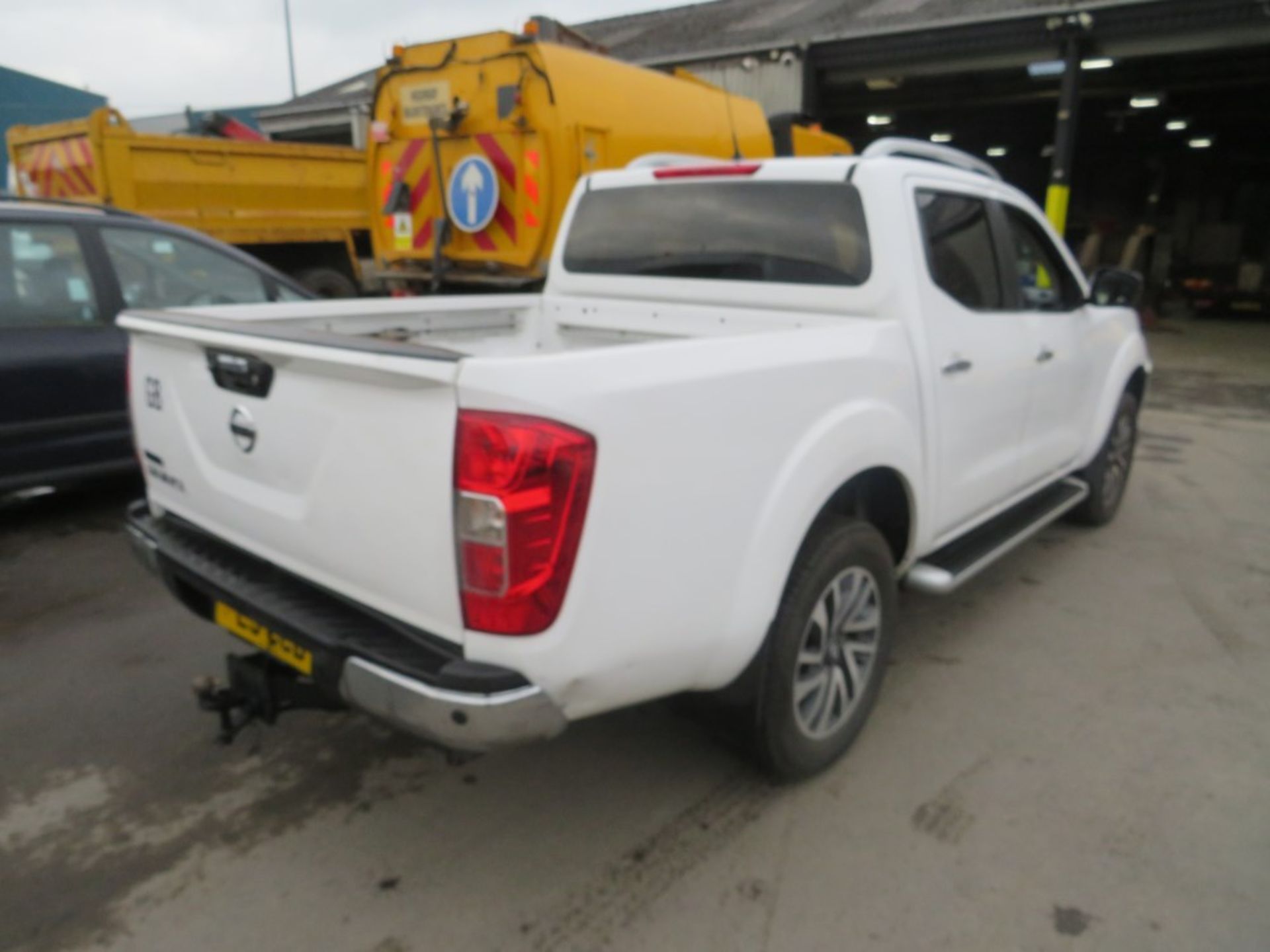 2016 NISSAN NAVARA TENKA DCI AUTO PICKUP, 1ST REG 01/16, TEST 01/21, 164564M WARRANTED, V5 HERE, 1 - Image 4 of 5