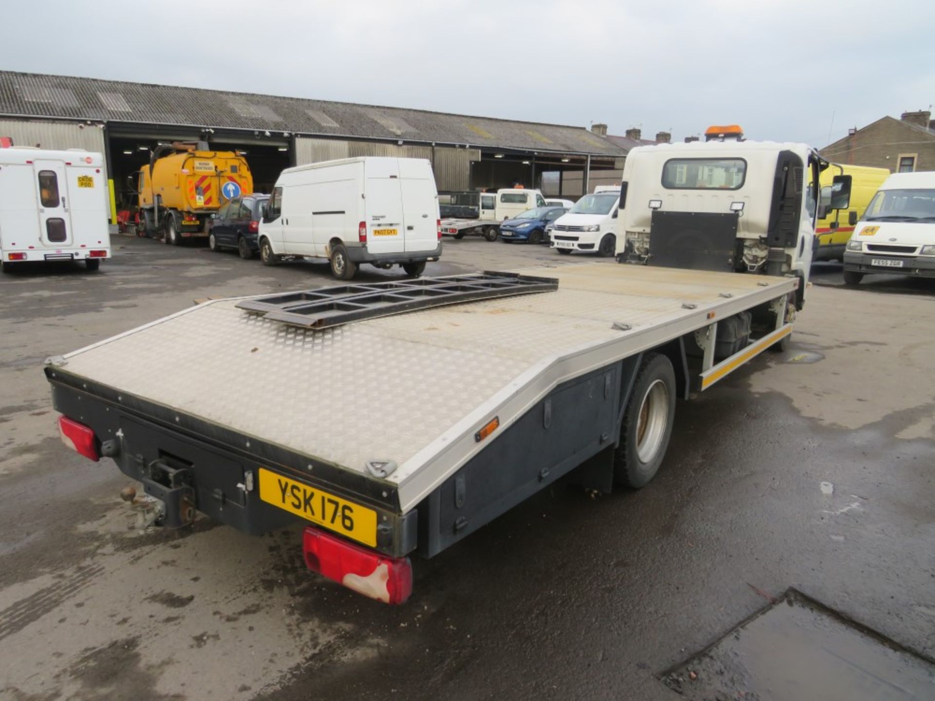 2010 10 reg ISUZU FORWARD N75.190 7.5 TON RECOVERY TRUCK (REG NO NOT INCLUDED IN SALE) - Image 4 of 5