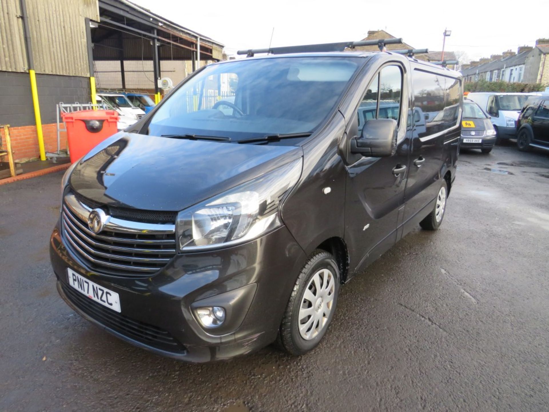 17 reg VAUXHALL VIVARO 2700 SPORTIVE CDTI, 1ST REG 03/17, TEST 03/21, 110241M, V5 HERE, 1 OWNER FROM - Image 2 of 6