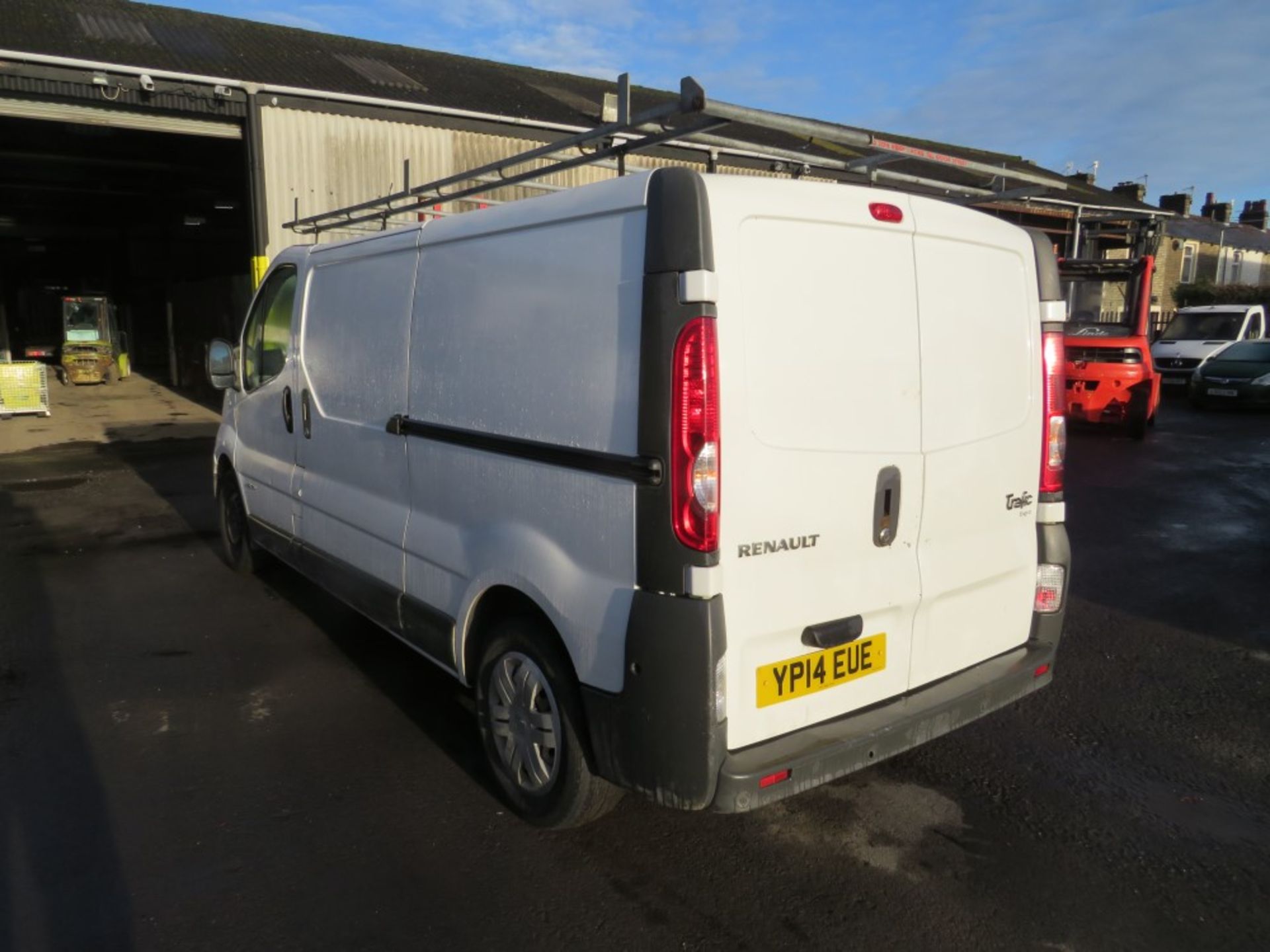 14 reg RENAULT TRAFIC LL29 EXTRA DCI, 1ST REG 04/14, TEST 10/21, 202739M, V5 HERE, 1 FORMER - Image 3 of 6