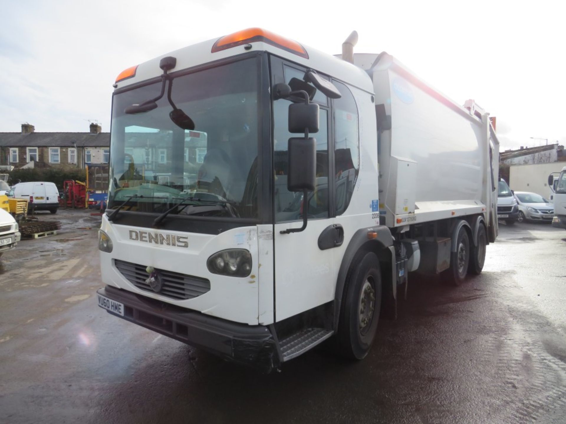 60 reg DENNIS N2630VCR5 REFUSE WAGON (DIRECT COUNCIL) 1ST REG 10/10, 74751M, V5 HERE, 1 OWNER FROM - Image 2 of 5