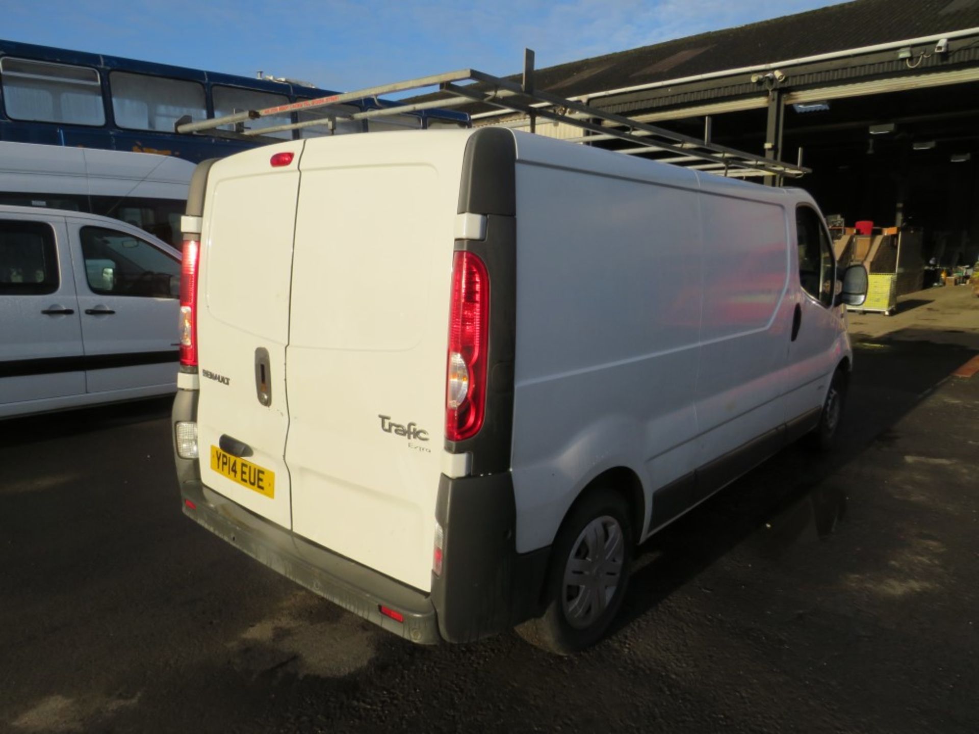 14 reg RENAULT TRAFIC LL29 EXTRA DCI, 1ST REG 04/14, TEST 10/21, 202739M, V5 HERE, 1 FORMER - Image 4 of 6