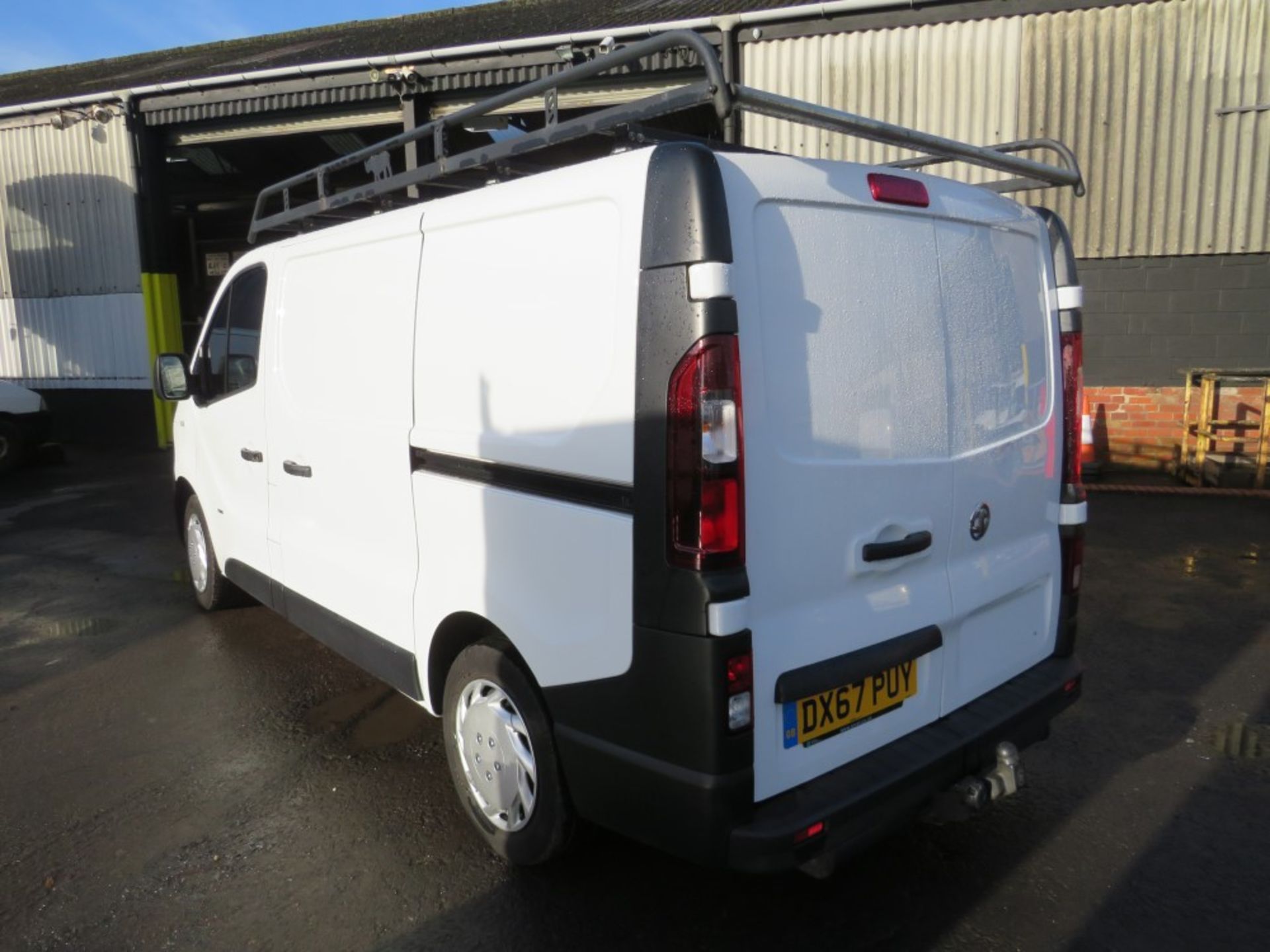 67 reg VAUXHALL VIVARO 2900 CDTI, 1ST REG 09/17, 124885M NOT WARRANTED, V5 HERE, - Image 3 of 6