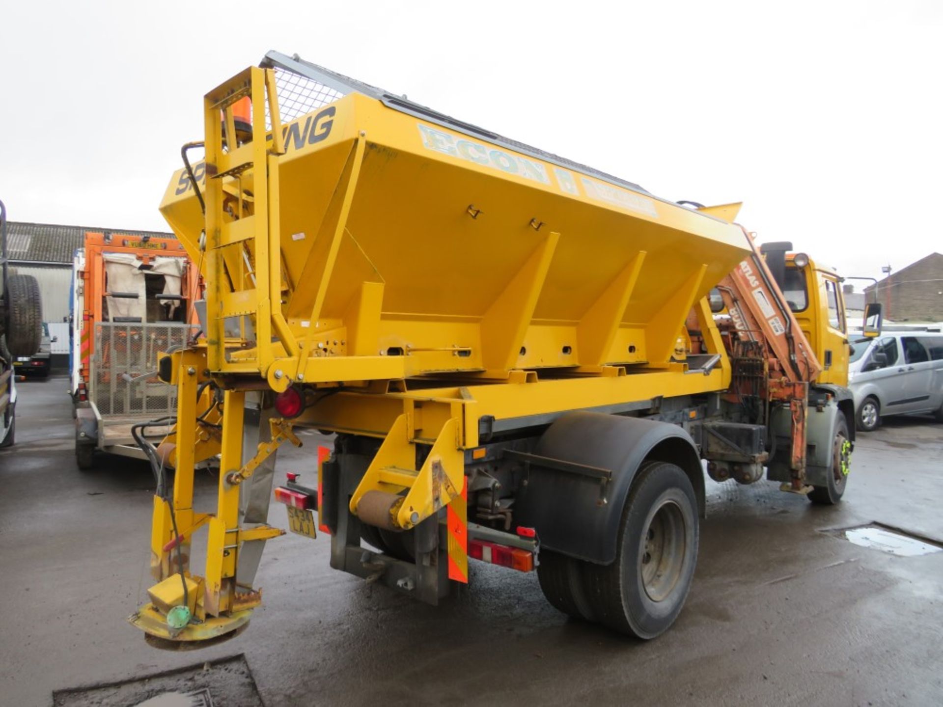 S reg DAF FA55.210 HOOK LIFT GRITTER C/W ATLAS CRANE, 1ST REG 11/98, 350060KM NOT WARRANTED, V5 - Image 4 of 6