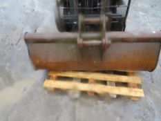 DITCHING BUCKET FOR 8 TON MACHINE (A) [+ VAT]