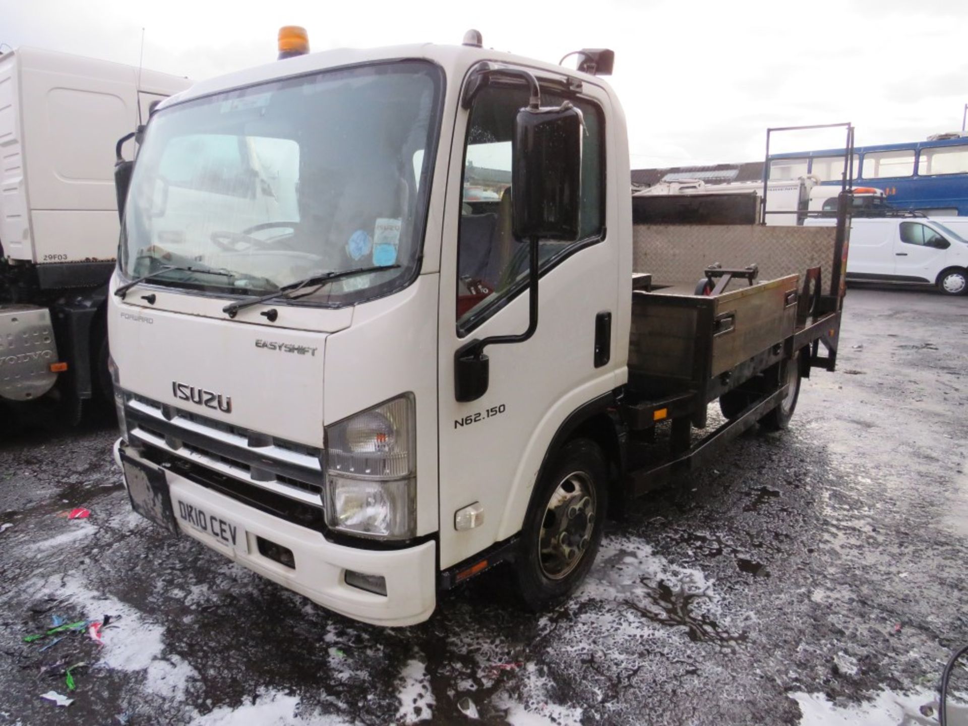 10 reg ISUZU FORWARD N62.150 FLAT BED (DIRECT ELECTRICITY NW) 1ST REG 03/10, TEST 01/21, 147824KM, - Image 2 of 5