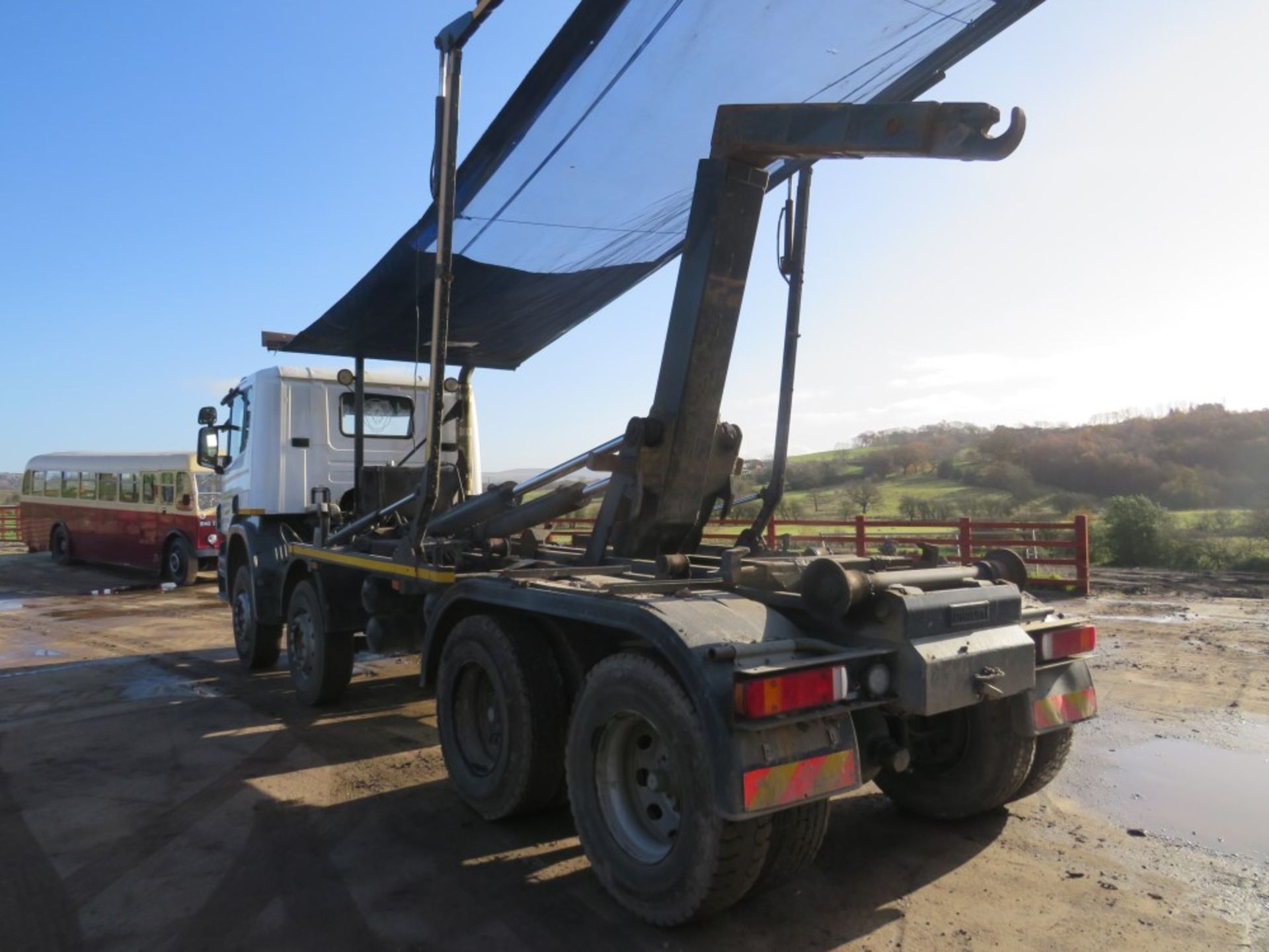 07 reg SCANIA P380 8 WHEEL HOOK LOADER C/W EASY SHEET (LOCATION BURNLEY) 1ST REG 06/07, TEST 09/ - Image 4 of 5