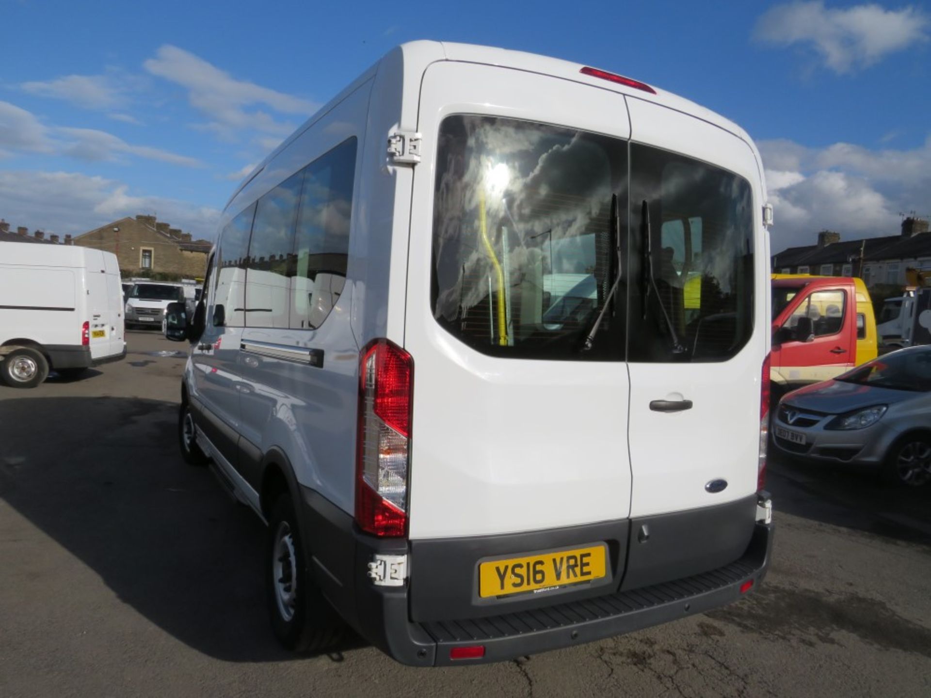 16 reg FORD TRANSIT 410 7 SEAT WHEELCHAIR ADAPTED MINIBUS, CRUISE CONTROL, PARK SENSORS, ETC, 1ST - Image 3 of 8