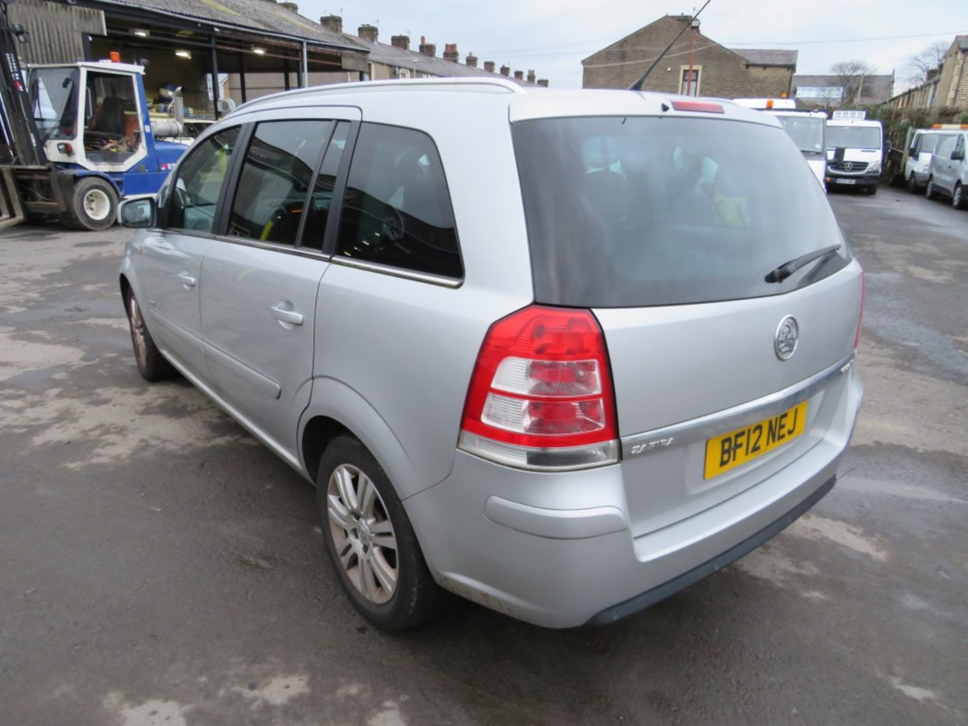 12 reg VAUXHALL ZAFIRA DESIGN CDTI E-FLEX, 1ST REG 06/12, 147018M NOT WARRANTED, V5 HERE, 1 FORMER - Image 3 of 5