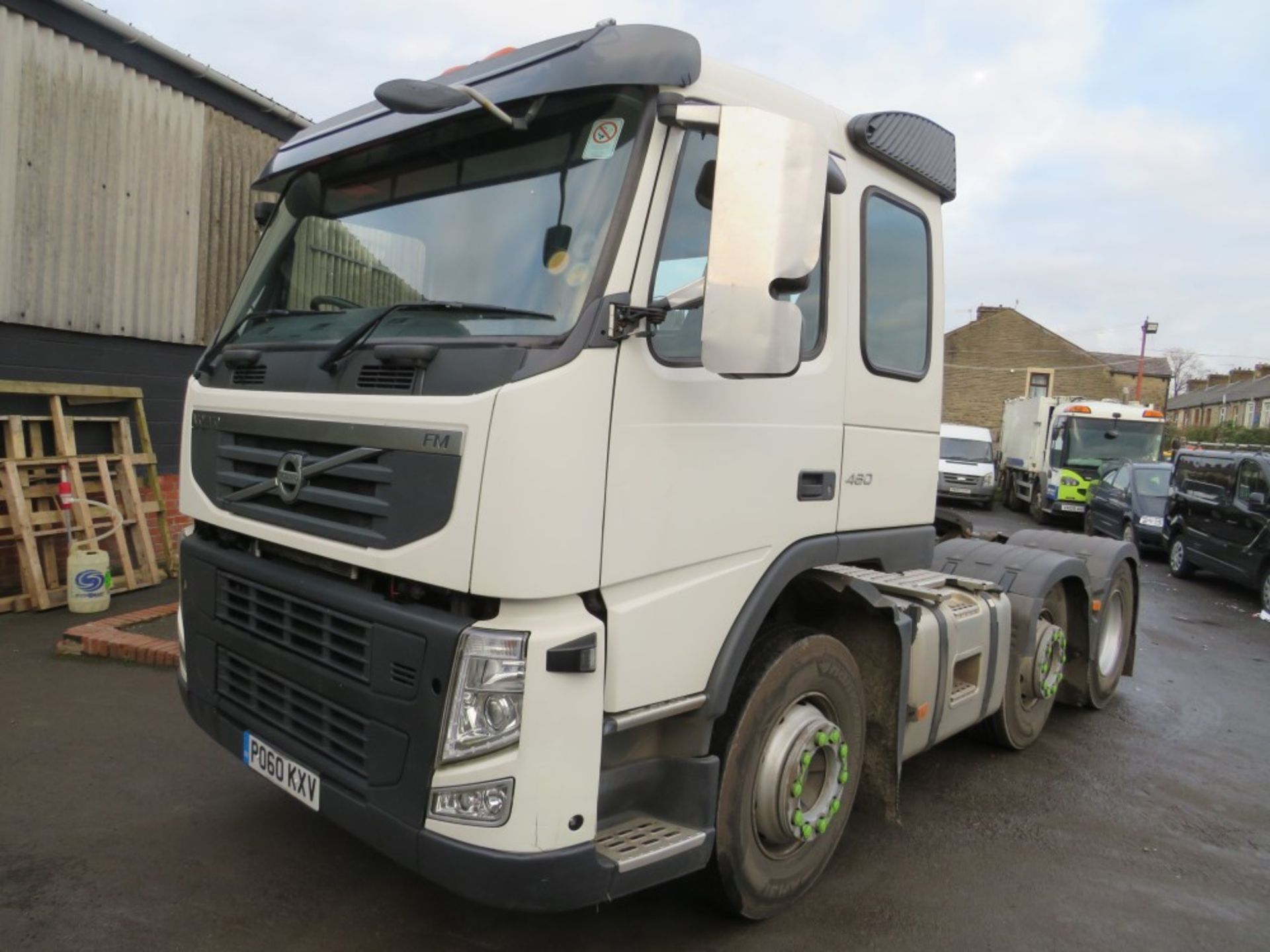 60 reg VOLVO FM460 TRACTOR UNIT (DIRECT UNITED UTILITIES WATER) 1ST REG 01/11, TEST 04/21, 691668KM, - Image 2 of 5