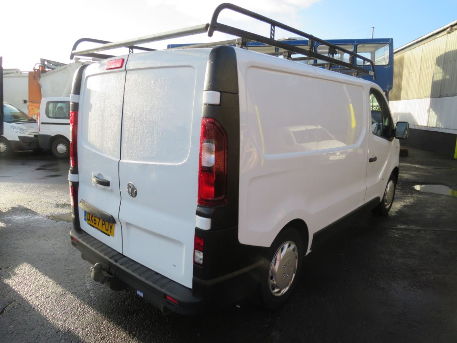 67 reg VAUXHALL VIVARO 2900 CDTI, 1ST REG 09/17, 124885M NOT WARRANTED, V5 HERE, - Image 4 of 6