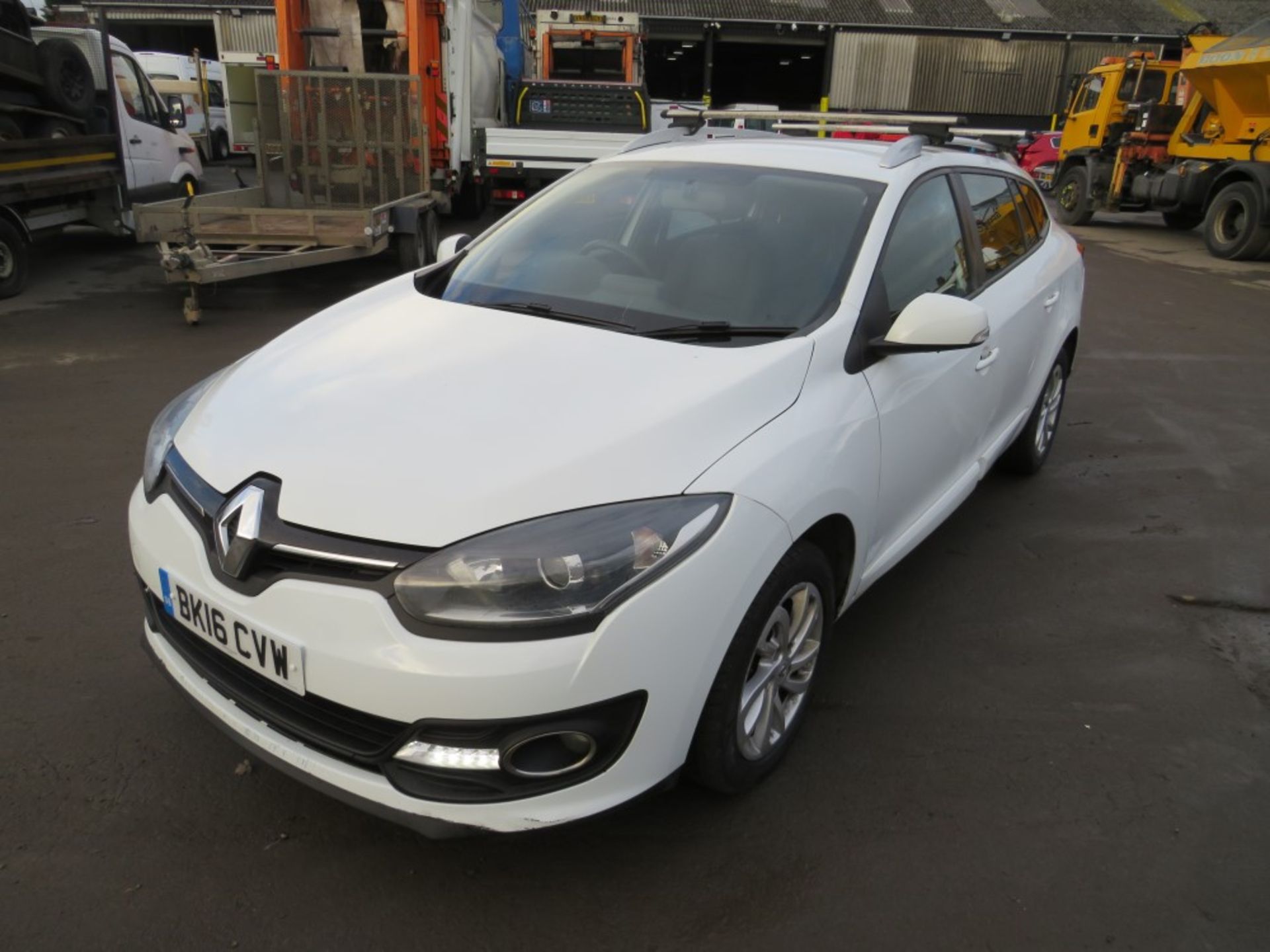 16 reg RENAULT MEGANE EXPRESSION PLUS DCI, 1ST REG 03/16, TEST 10/21, 157157M WARRANTED, V5 HERE, - Image 2 of 5