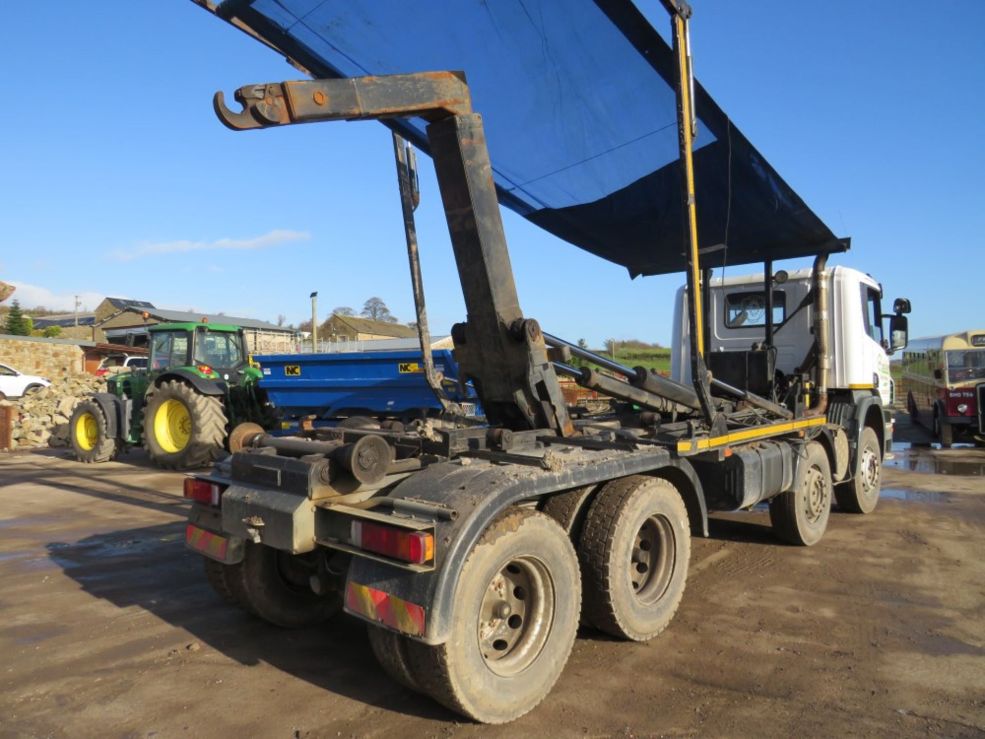 07 reg SCANIA P380 8 WHEEL HOOK LOADER C/W EASY SHEET (LOCATION BURNLEY) 1ST REG 06/07, TEST 09/ - Image 3 of 5