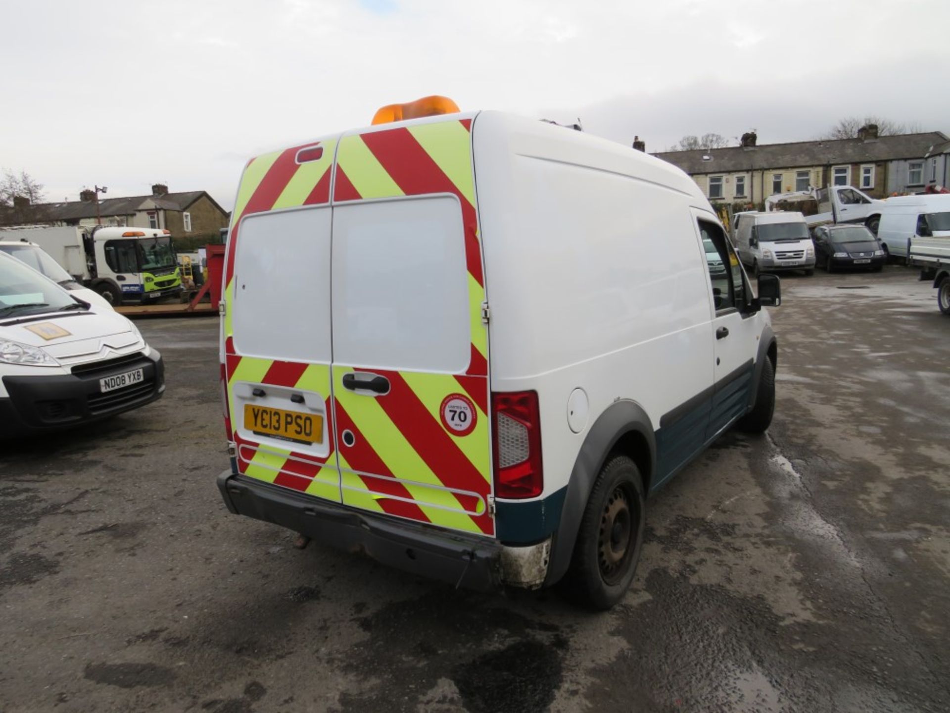 13 reg FORD TRANSIT CONNECT 90 T230 (DIRECT UNITED UTILITIES WATER) 1ST REG 04/13, TEST 06/21, - Image 4 of 7