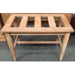 A light oak slatted luggage rack, 67cmW