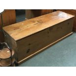 A long pine blanket box, 135x45x43cmH