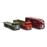 A Meccano ltd Dinky Toy Horse-Box (581), Dinky Foden flat bed truck (905) and Dinky Foden 8 wheel