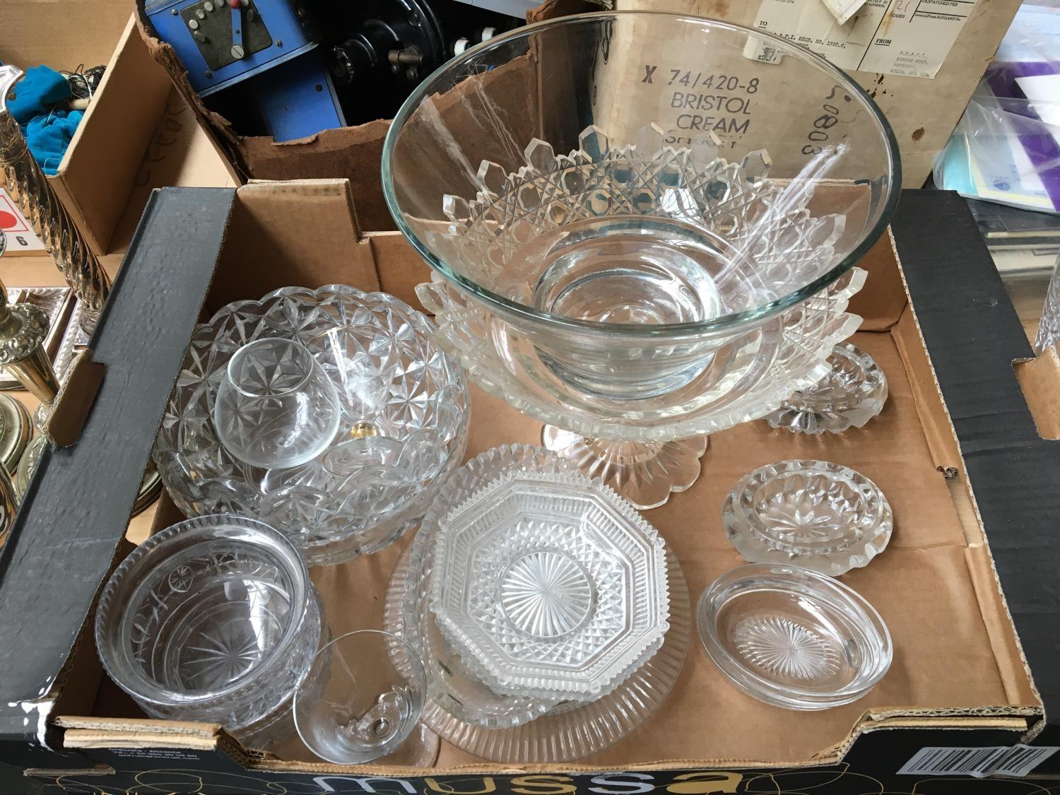 A mixed lot of 19th century and later cut glass, to include a cut glass stemmed fruit bowl