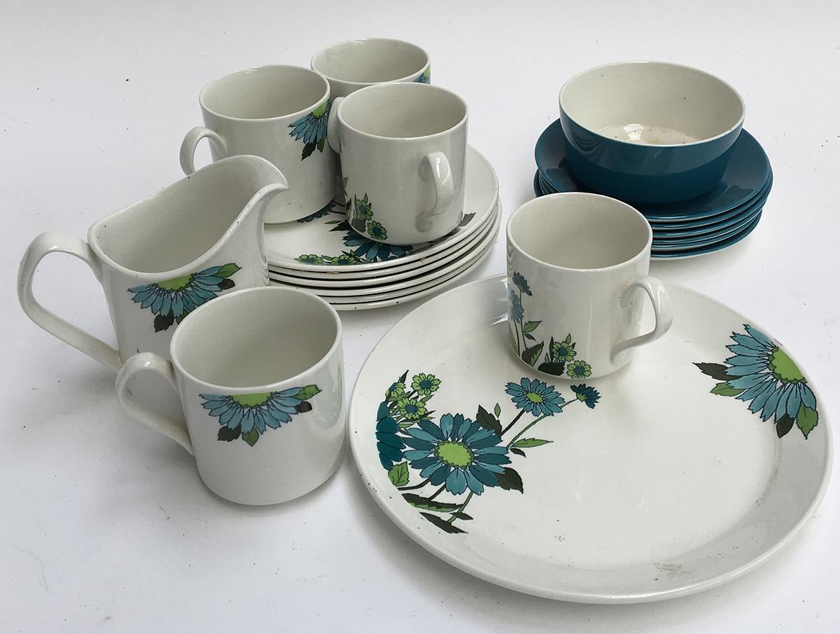 A Johnson Bros. 'Southwind' part tea set