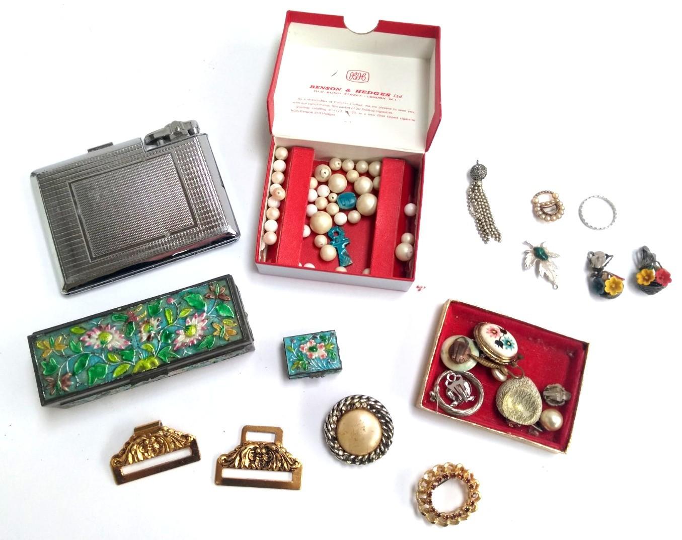 Mixed lot to include brooches, enamel boxes, cigarette case with lighter incorporated and others